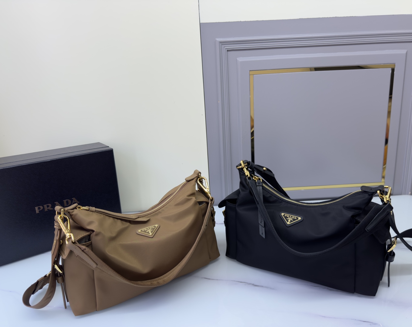 [TOP] PRADA Explore Bag Re-Nylon 32x22x11.5cm - 2 Colors