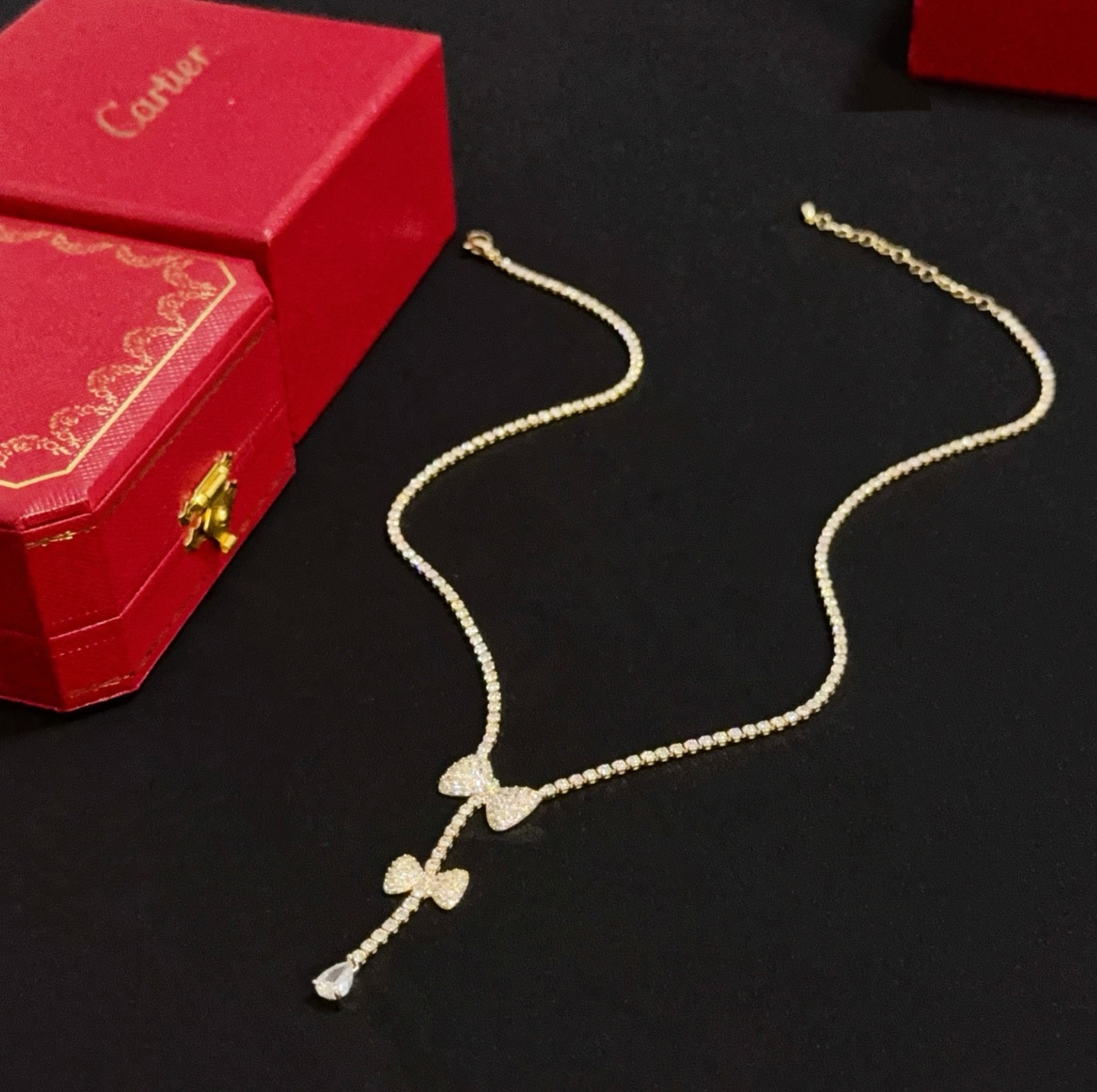 [TOP] Cartier Necklace Studded with Diamonds - Gold