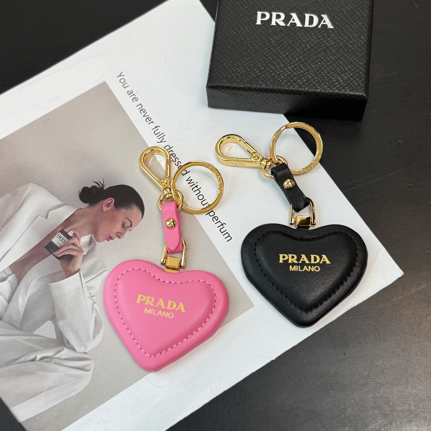 [TOP] PRADA Keychain - 2 Color