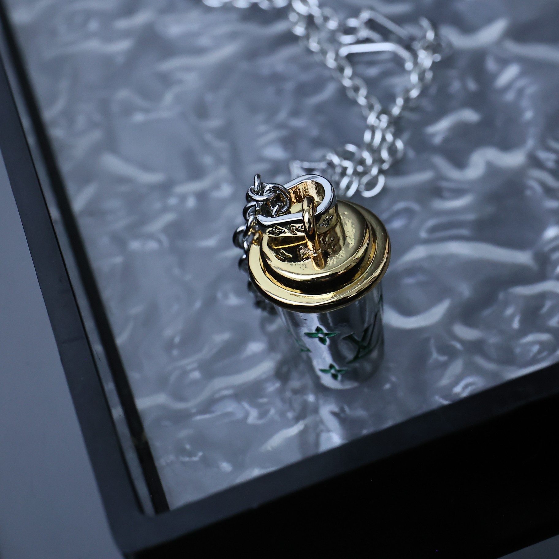 [TOP] Louis Vuitton LV Cup Necklace