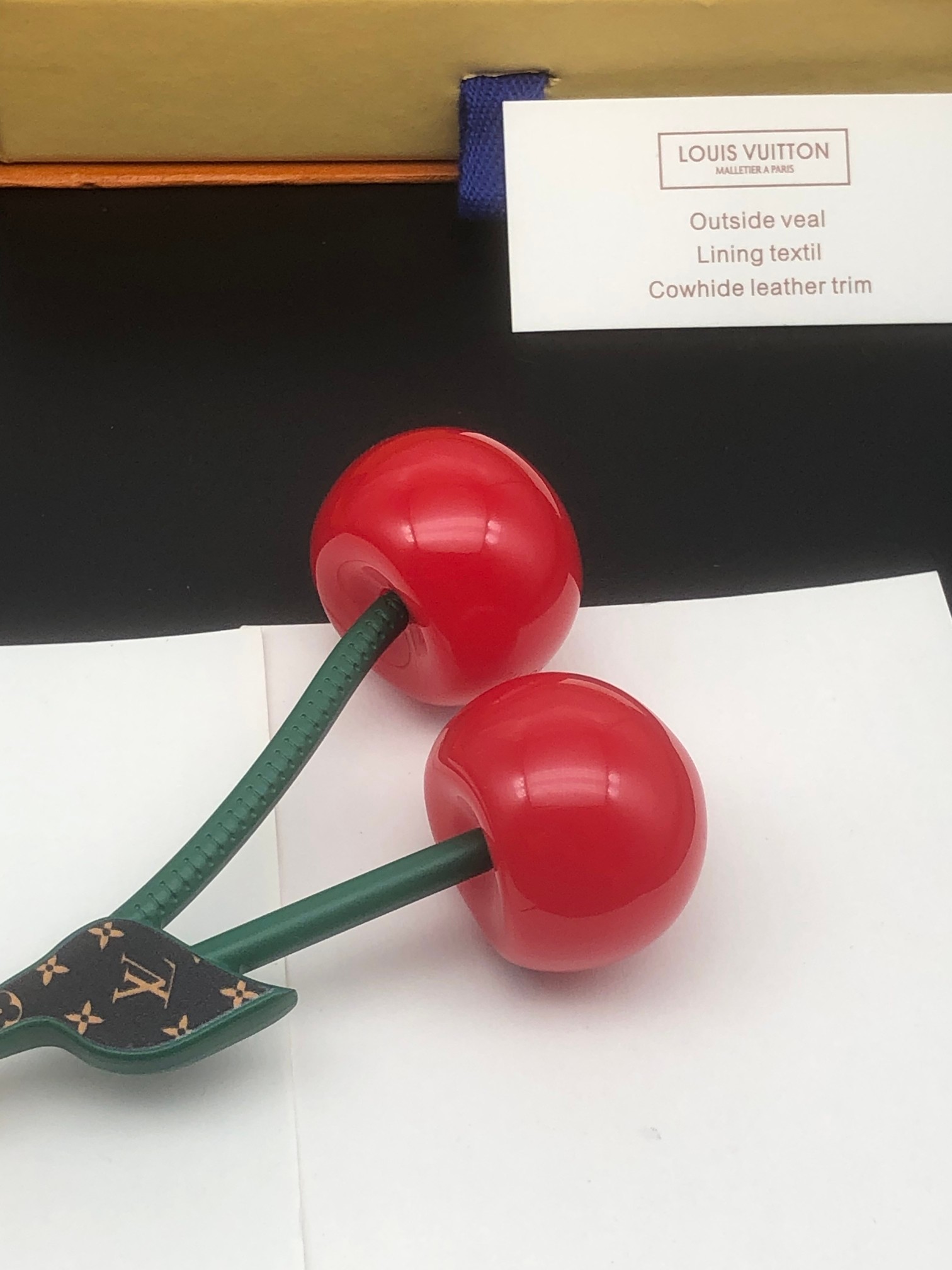 [TOP] Louis Vuitton LV Cerise Keychain/ Bag Charm - Gold