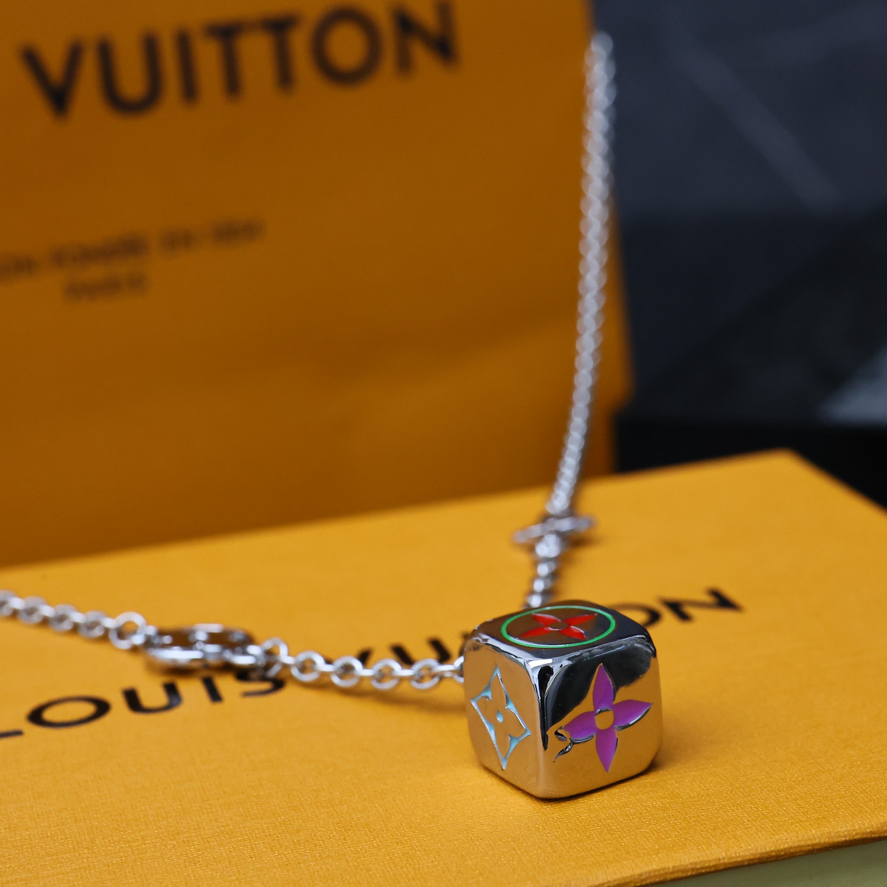 [TOP] Louis Vuitton LV Dice Necklace