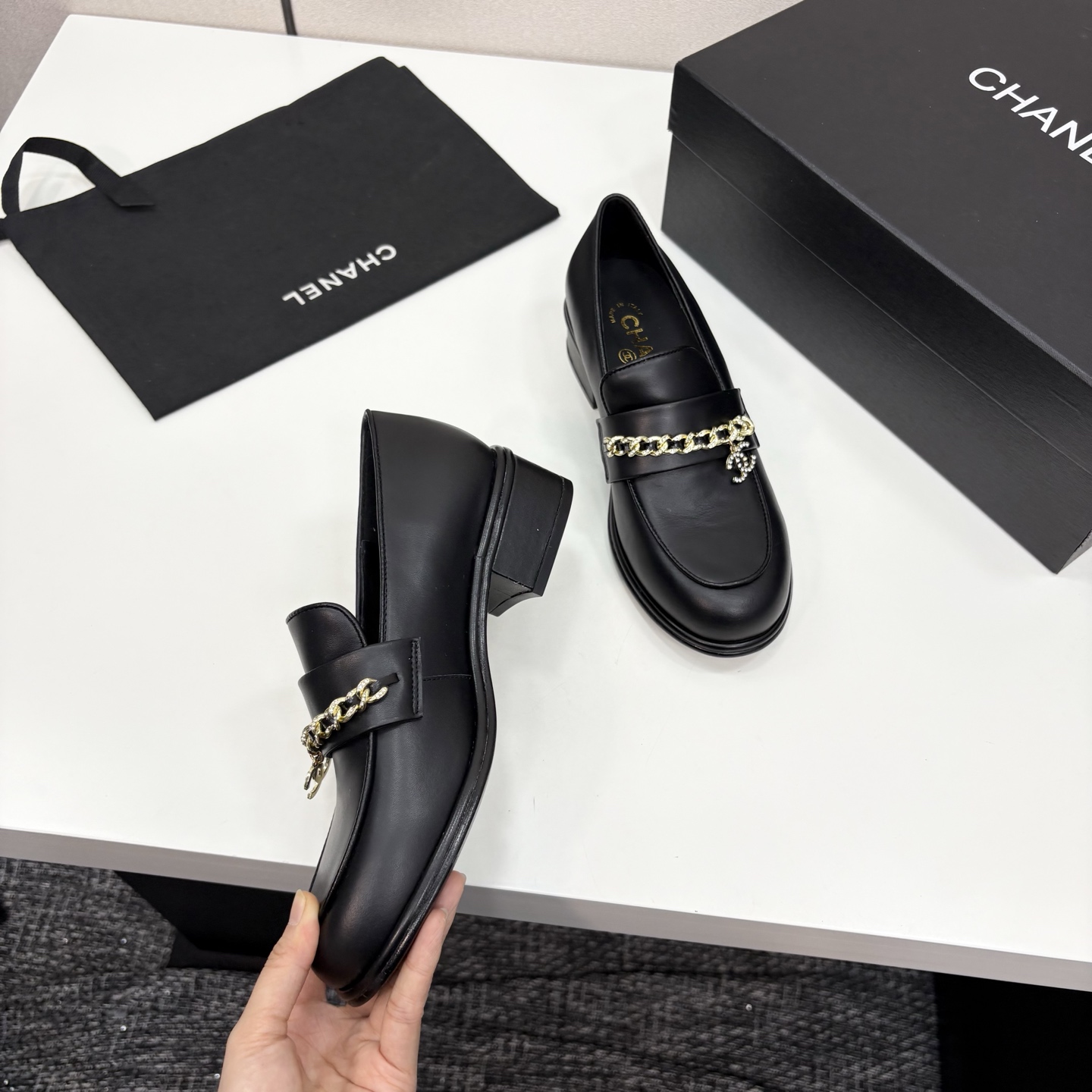 [TOP] CHANEL Shoes - 4 Color