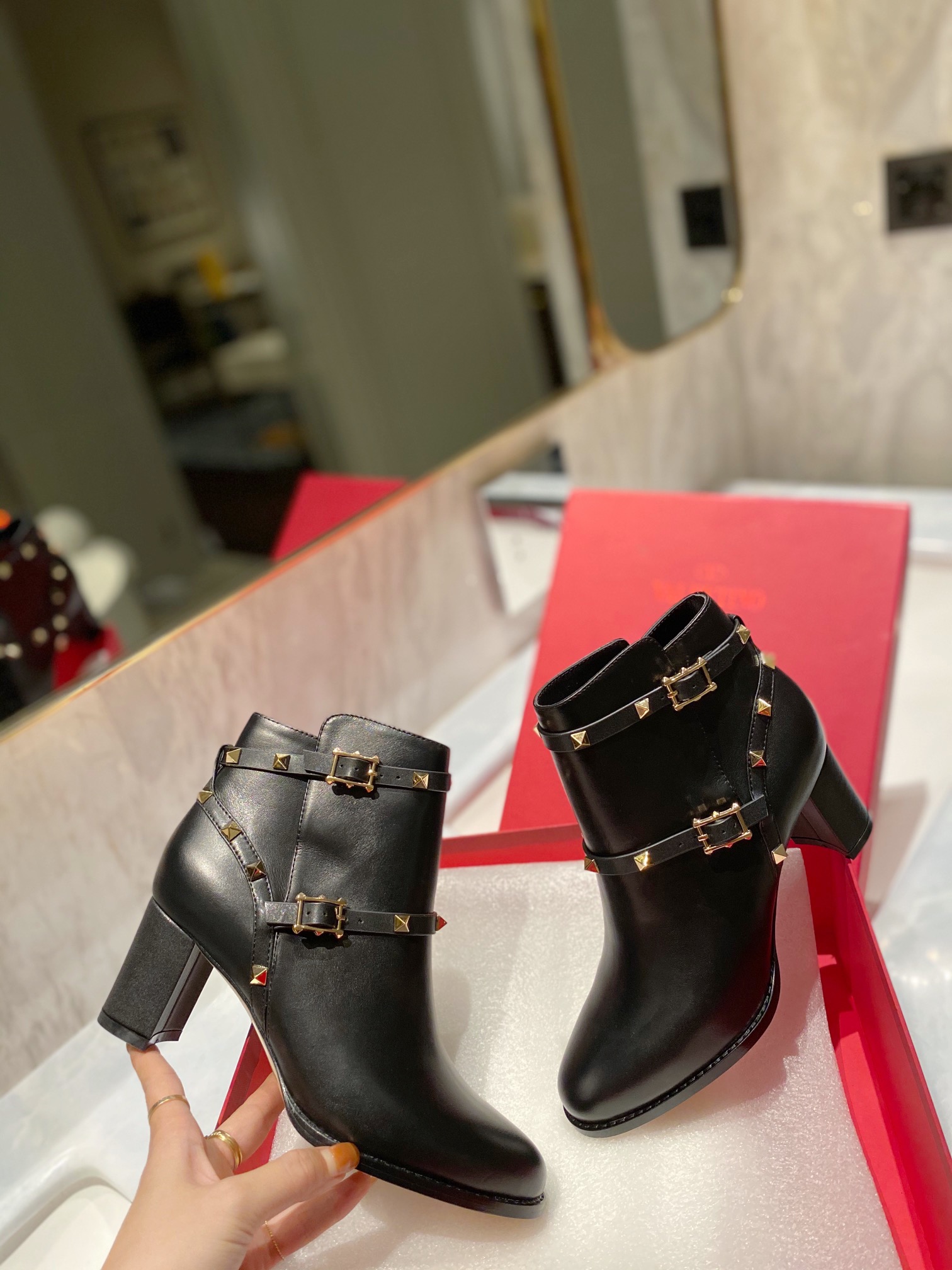 [TOP] VALENTINO 6cm/9cm High Heel Calfskin/Lychee-grained Cowhide Short Boots  - Black