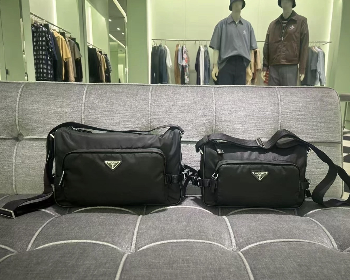 [TOP] PRADA Shoulder Bag Re-Nylon 28x17.5x10cm/35x22x12cm - Black