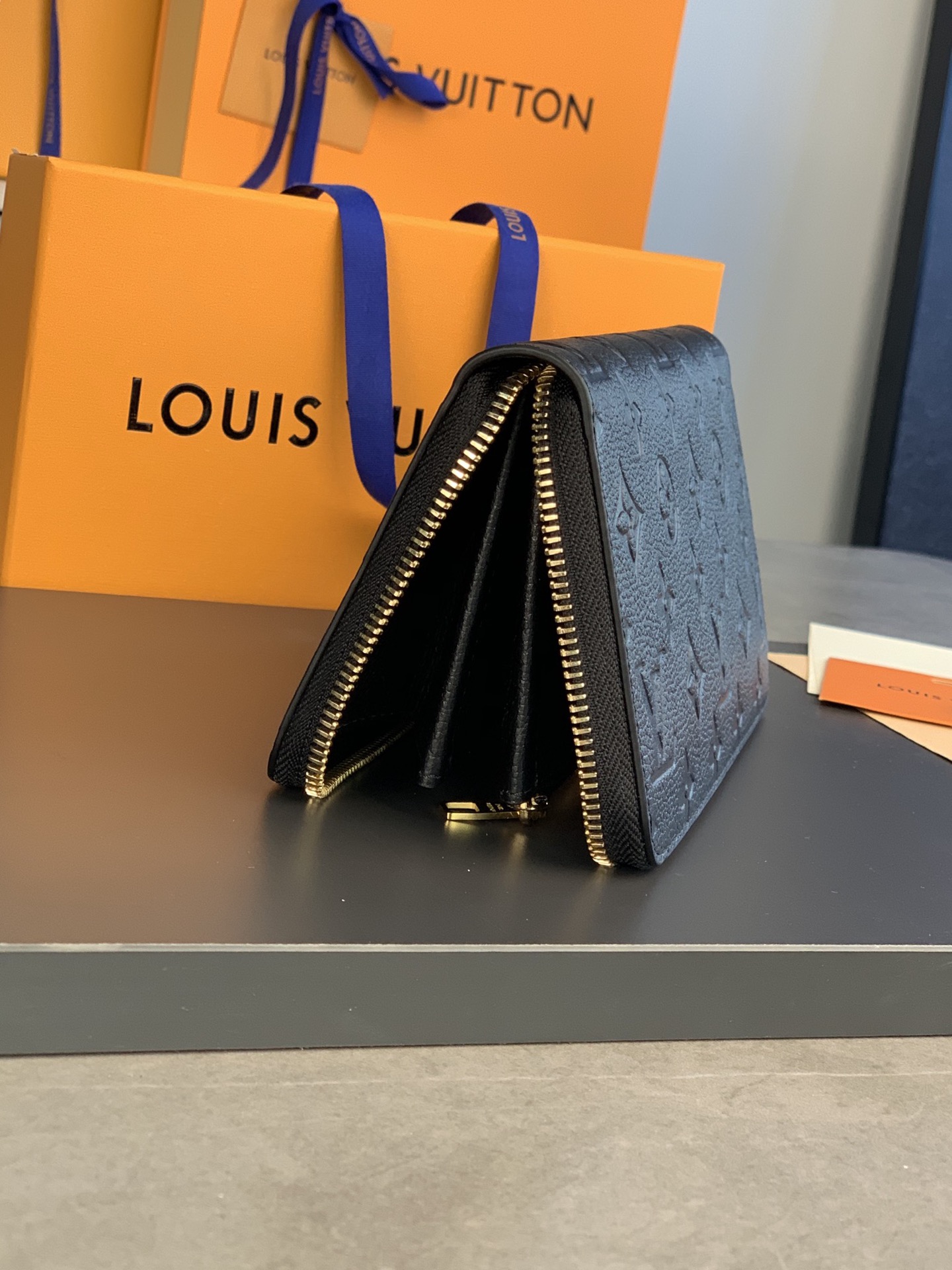 [TOP] Louis Vuitton LV Wallet Empreinte  - BLACK