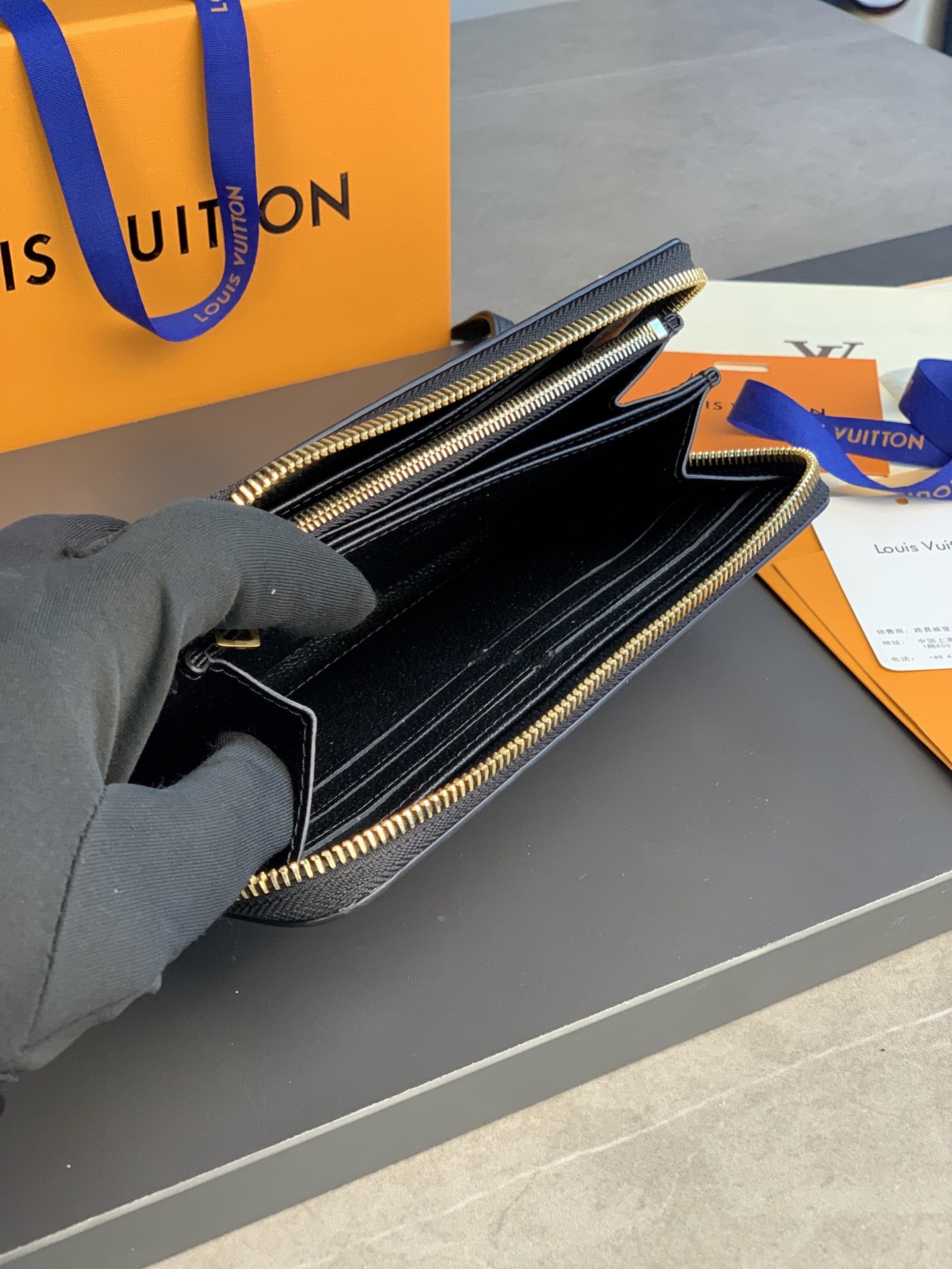 [TOP] Louis Vuitton LV Wallet Empreinte  - BLACK