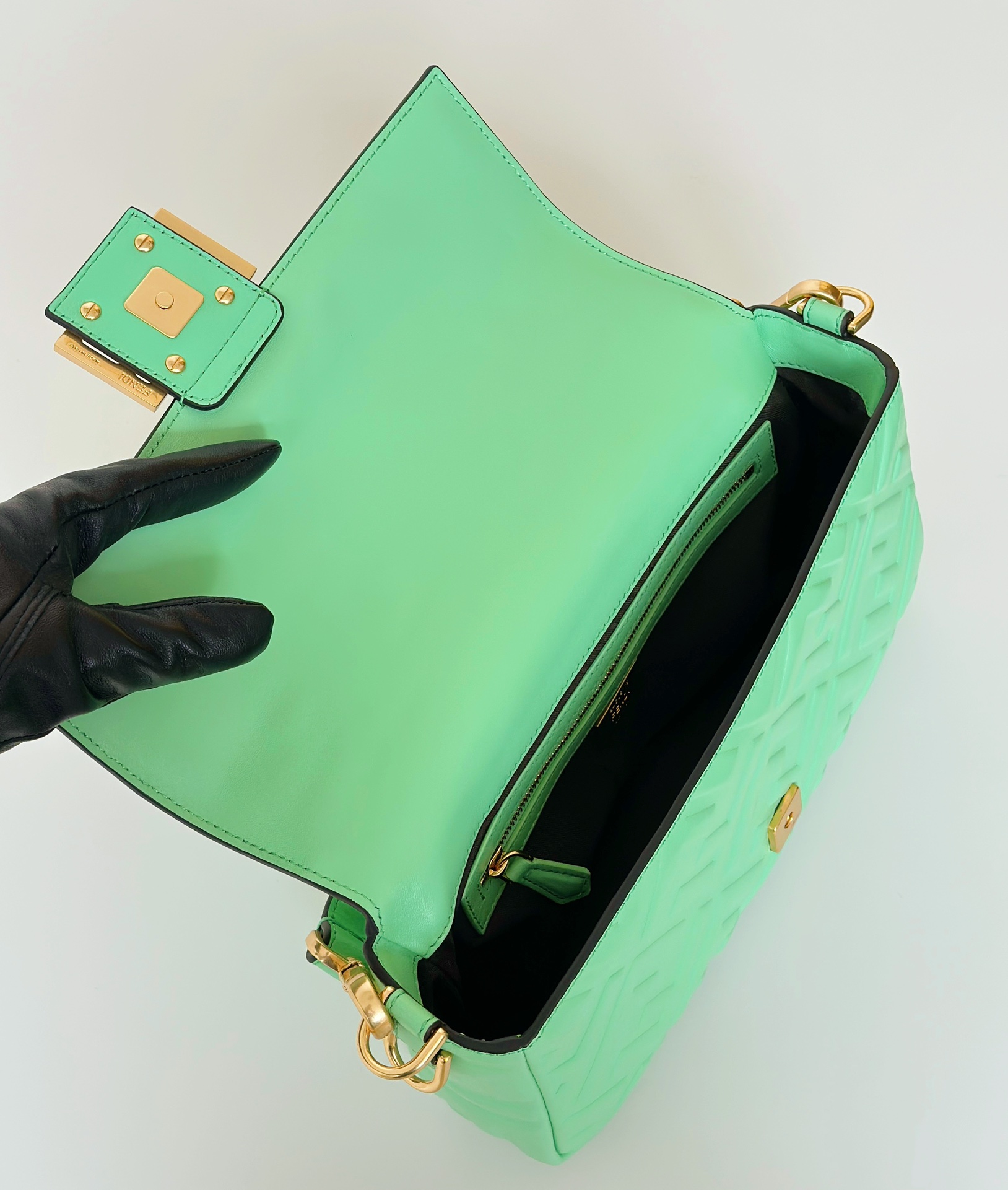 [TOP] FENDI Baquette Bag 27x5x15 cm - Green