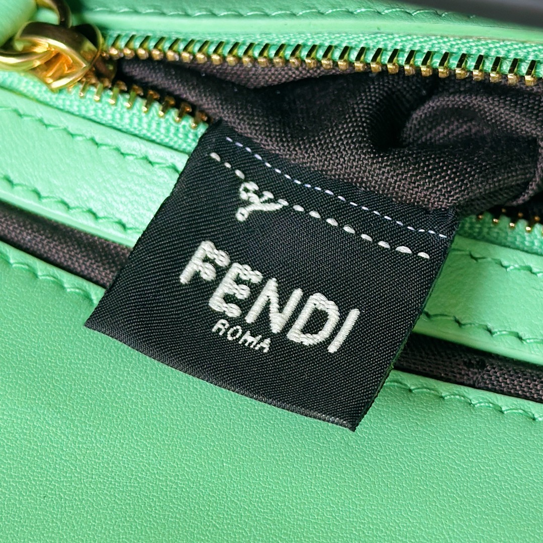 [TOP] FENDI Baquette Bag 27x5x15 cm - Green