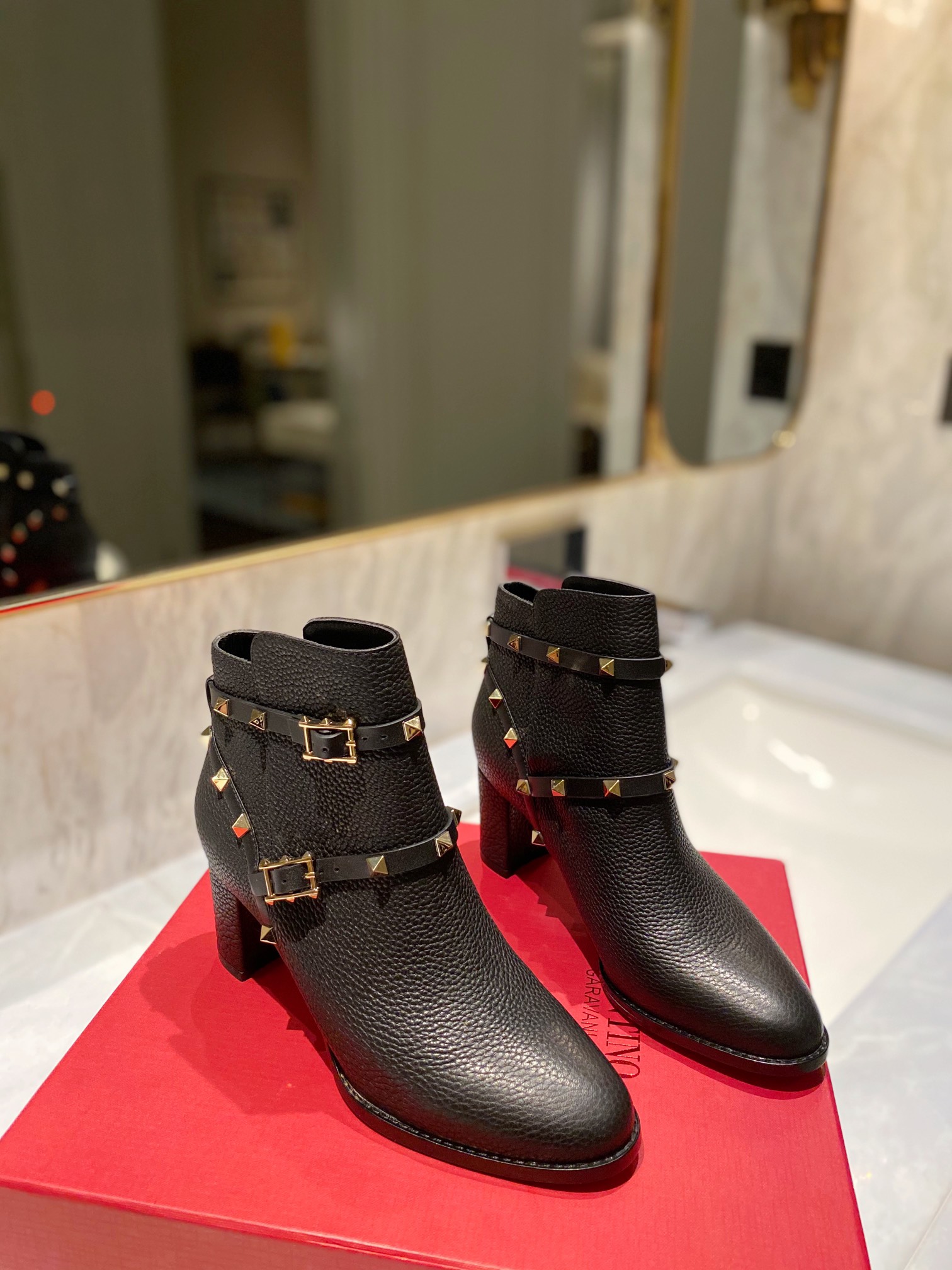 [TOP] VALENTINO 6cm/9cm High Heel Calfskin/Lychee-grained Cowhide Short Boots  - Black