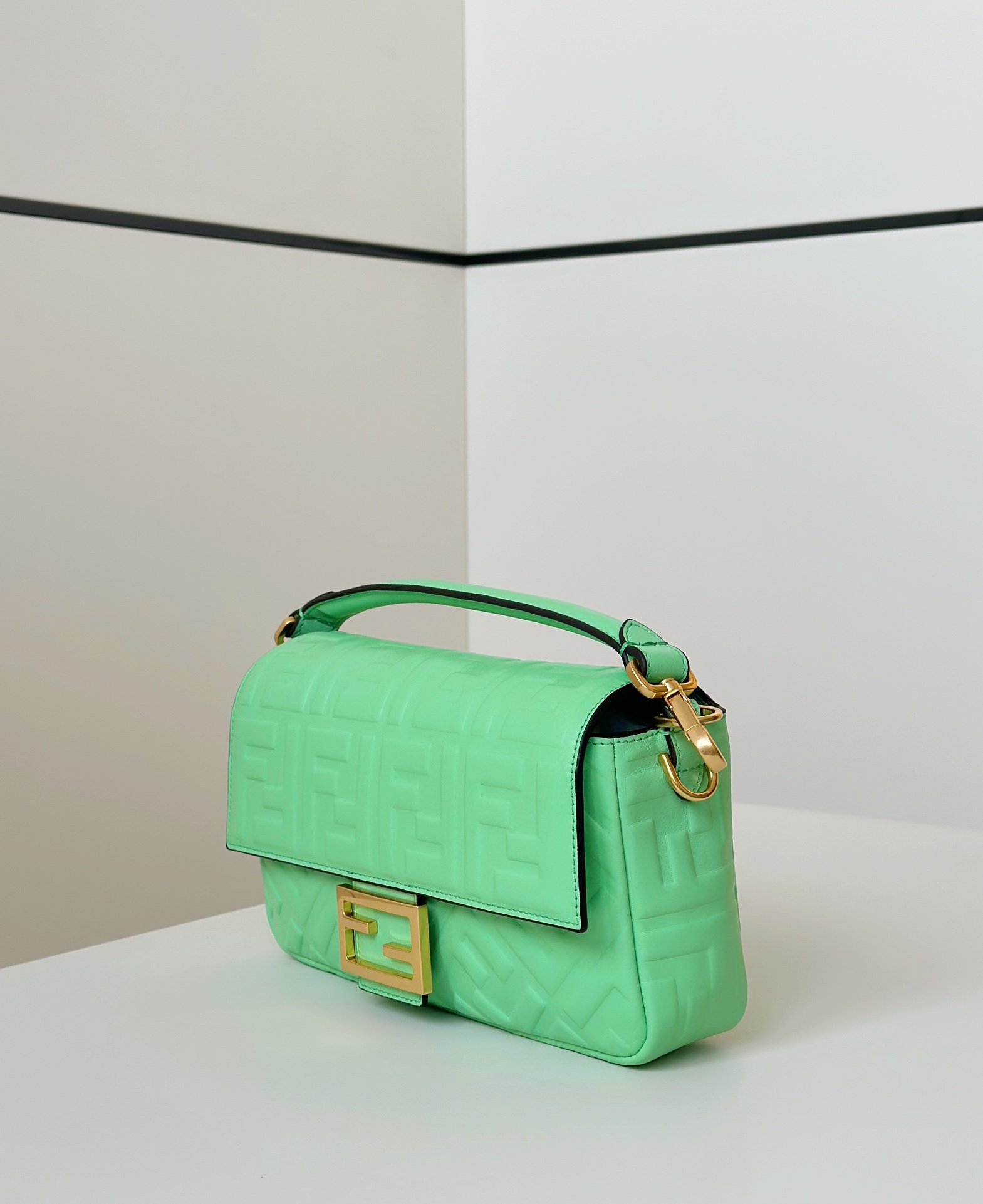 [TOP] FENDI Baquette Bag 27x5x15 cm - Green