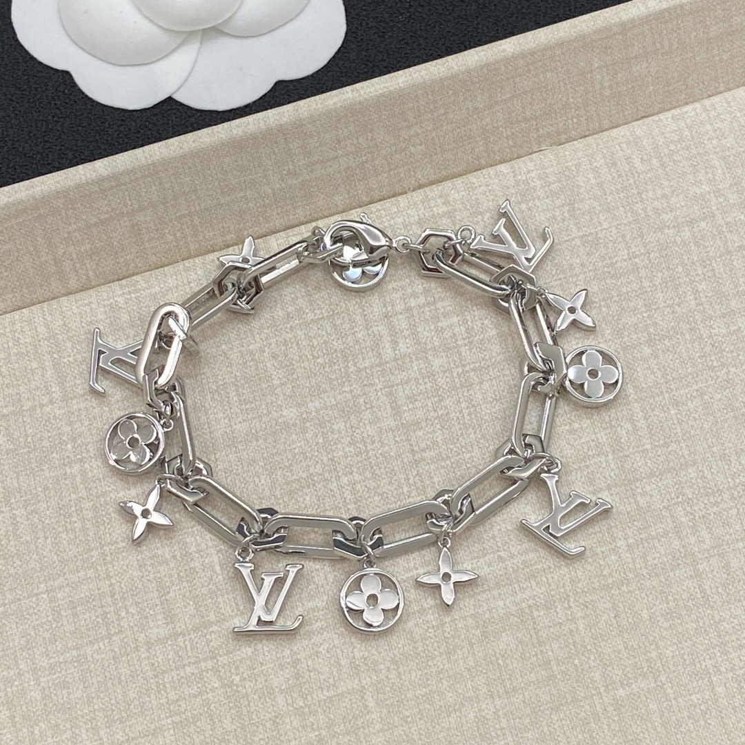[TOP] Louis Vuitton LV Bracelet - 2 Colour