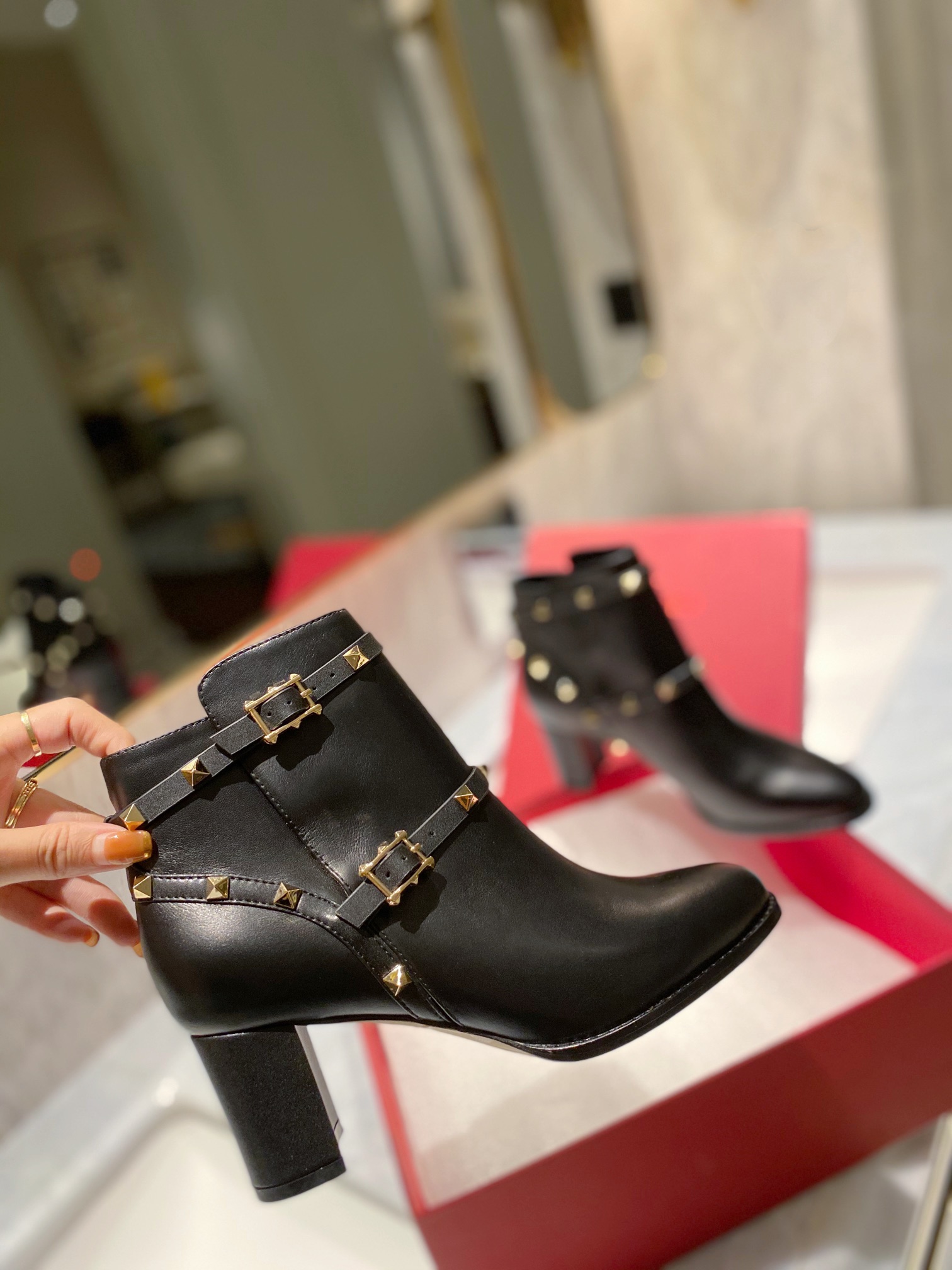 [TOP] VALENTINO 6cm/9cm High Heel Calfskin/Lychee-grained Cowhide Short Boots  - Black