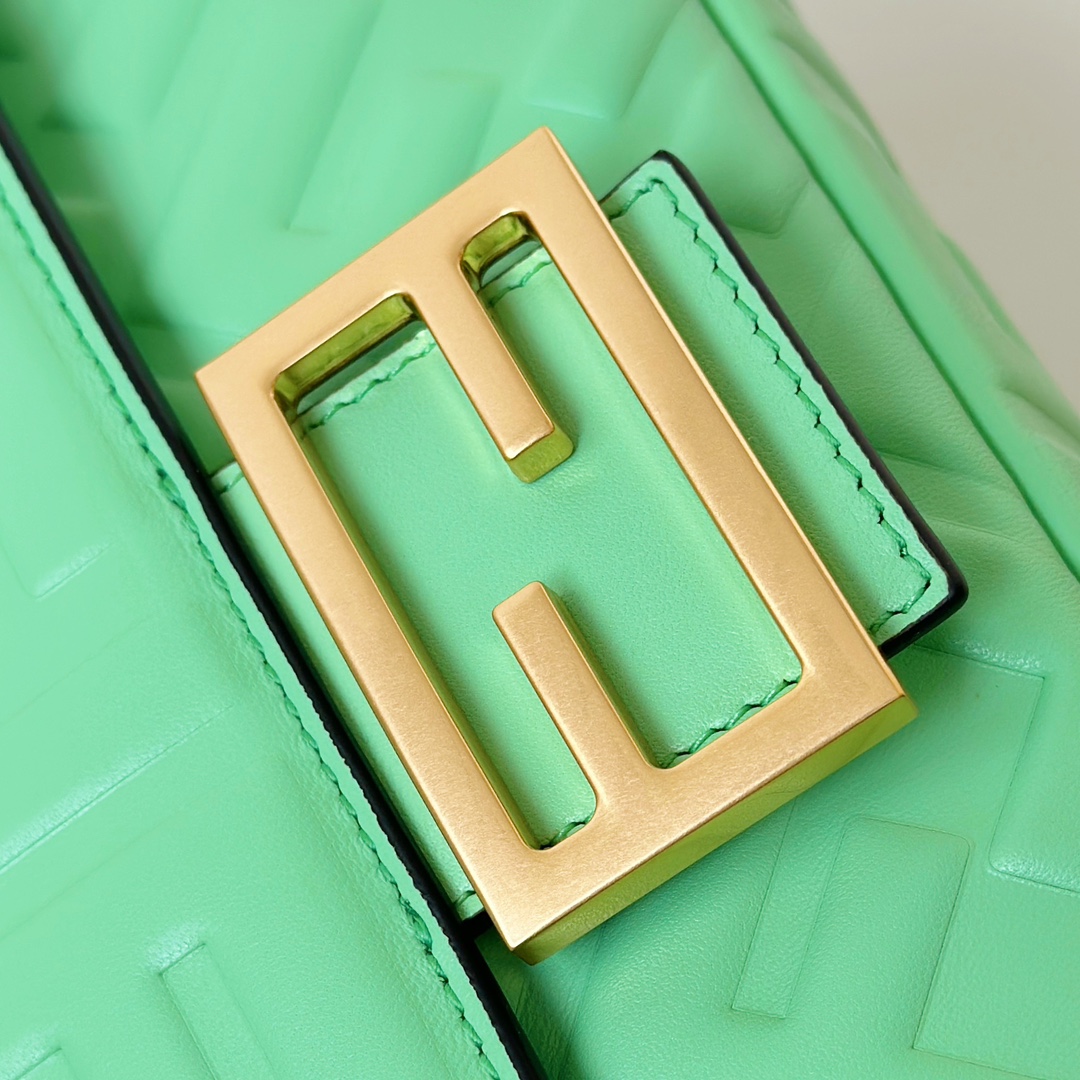 [TOP] FENDI Baquette Bag 27x5x15 cm - Green