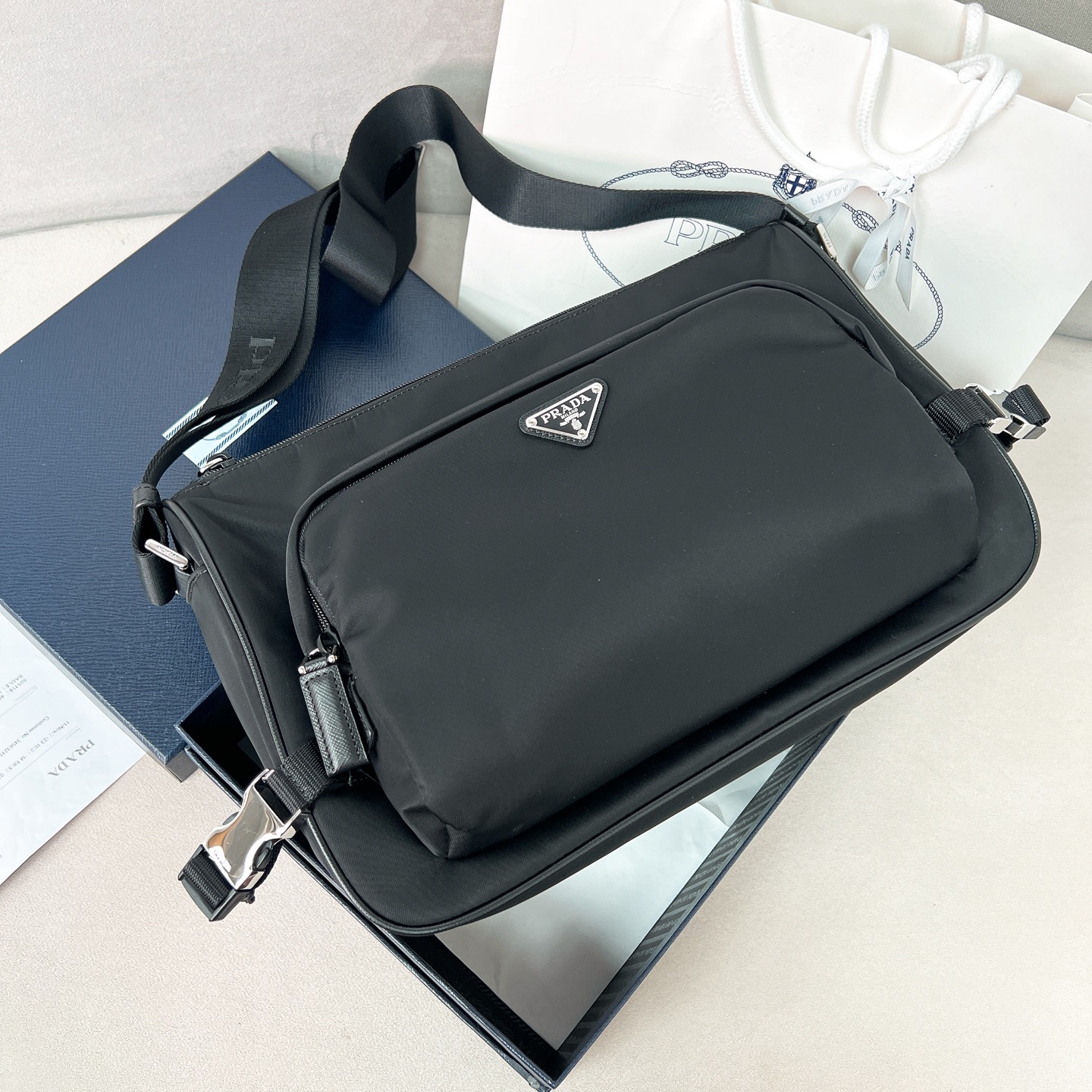 [TOP] PRADA Shoulder Bag Re-Nylon 28x17.5x10cm/35x22x12cm - Black