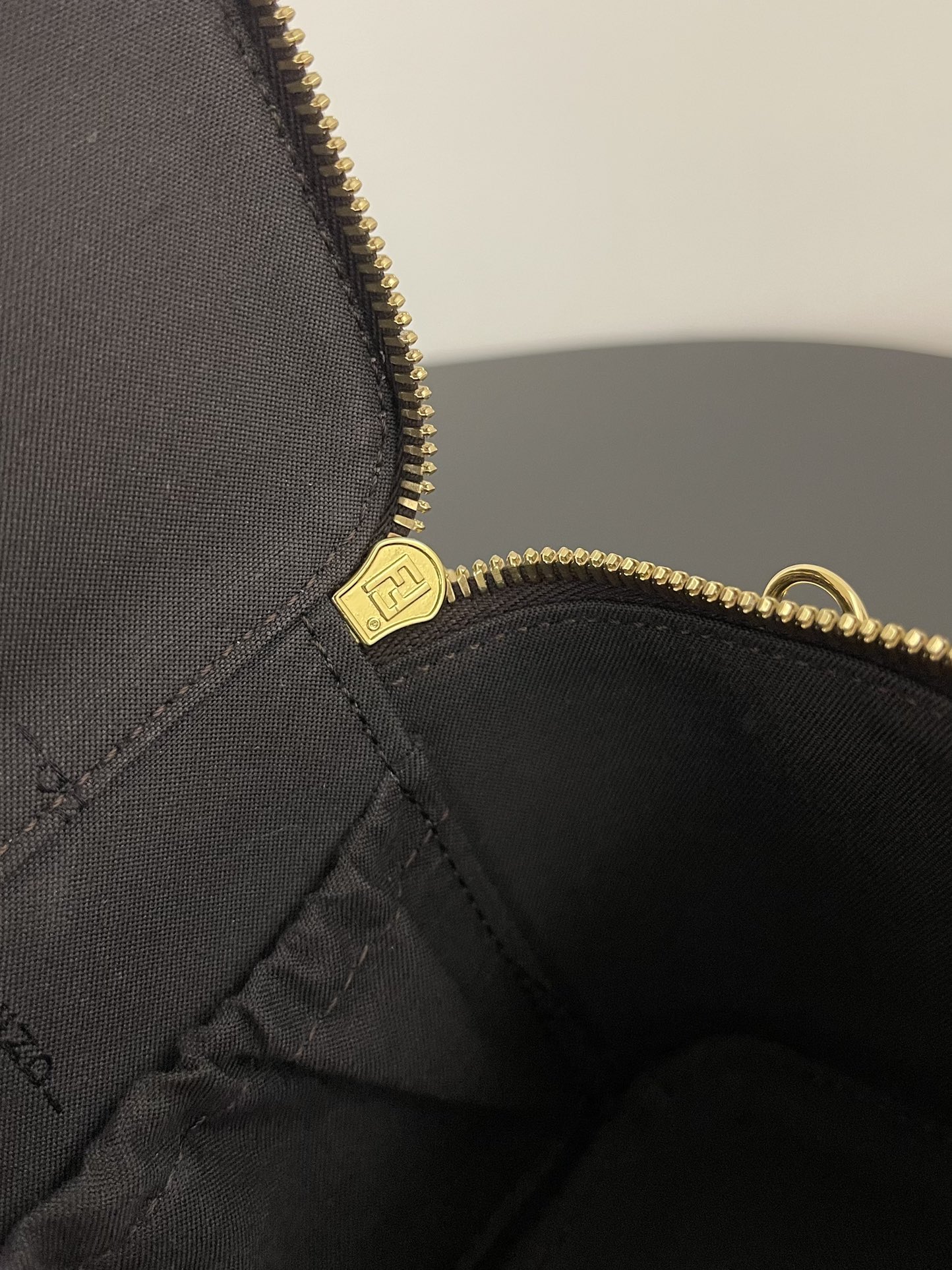 [TOP] FENDI Vanity Bag 16x8x11cm - Brown