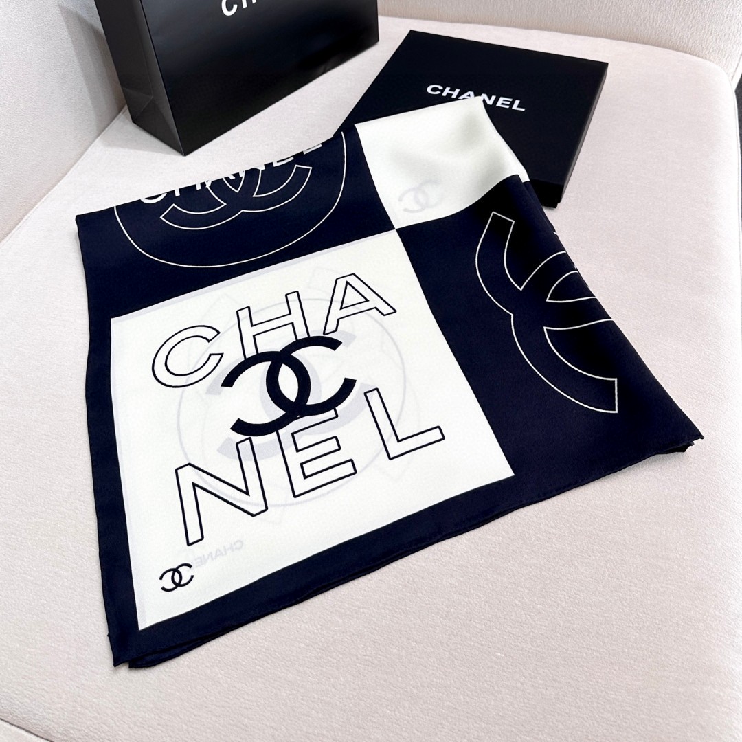 [TOP] Chanel Silk Scarf 90x90cm - Black