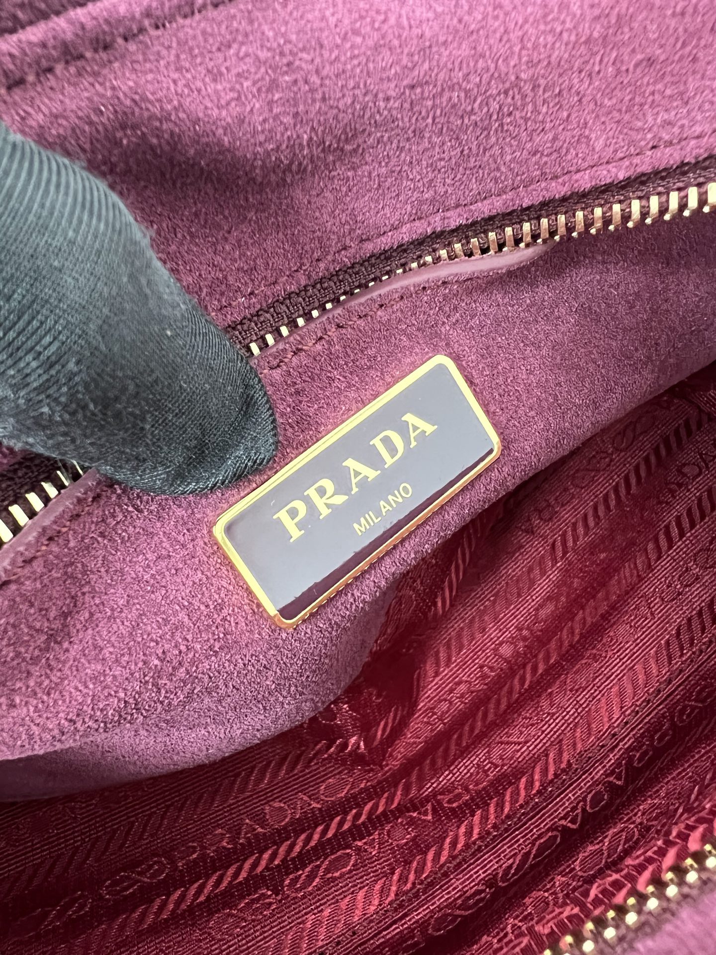 [TOP] PRADA Explore Messenger Bag Suede 30x14x10cm - Rose Red