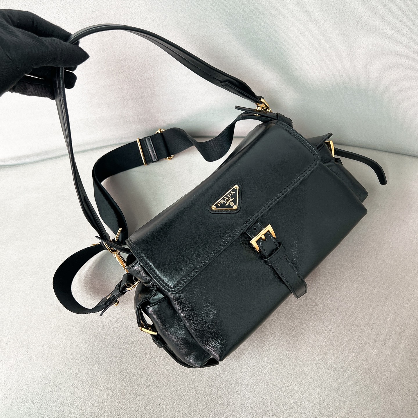 [TOP] PRADA Explore Messenger Bag Lambskin 30x14x10cm - 2 Color