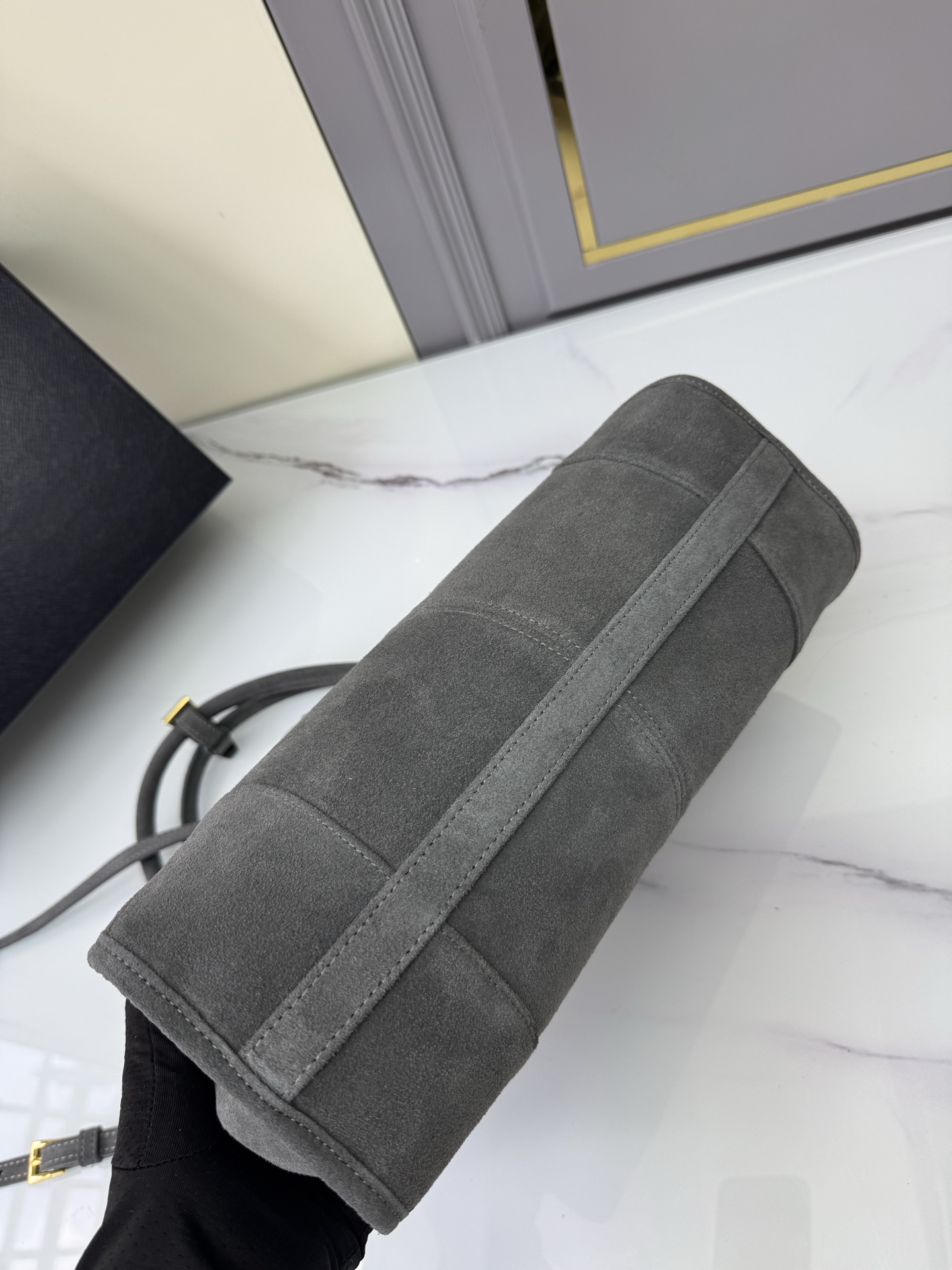 [TOP] PRADA LusSolf Bag Suede 32x15.5x12cm - Gray