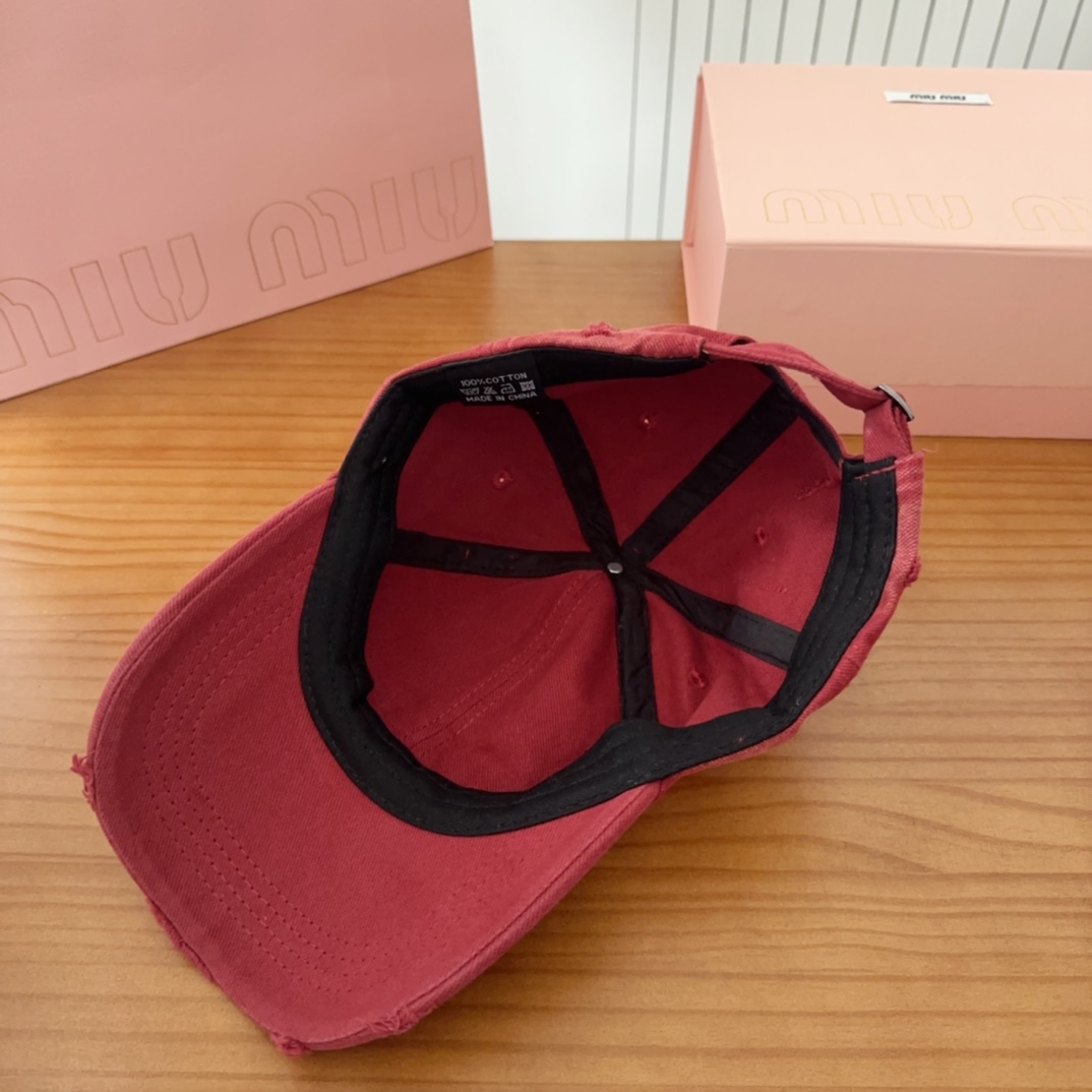 [TOP] Miu Miu Baseball Cap - Red