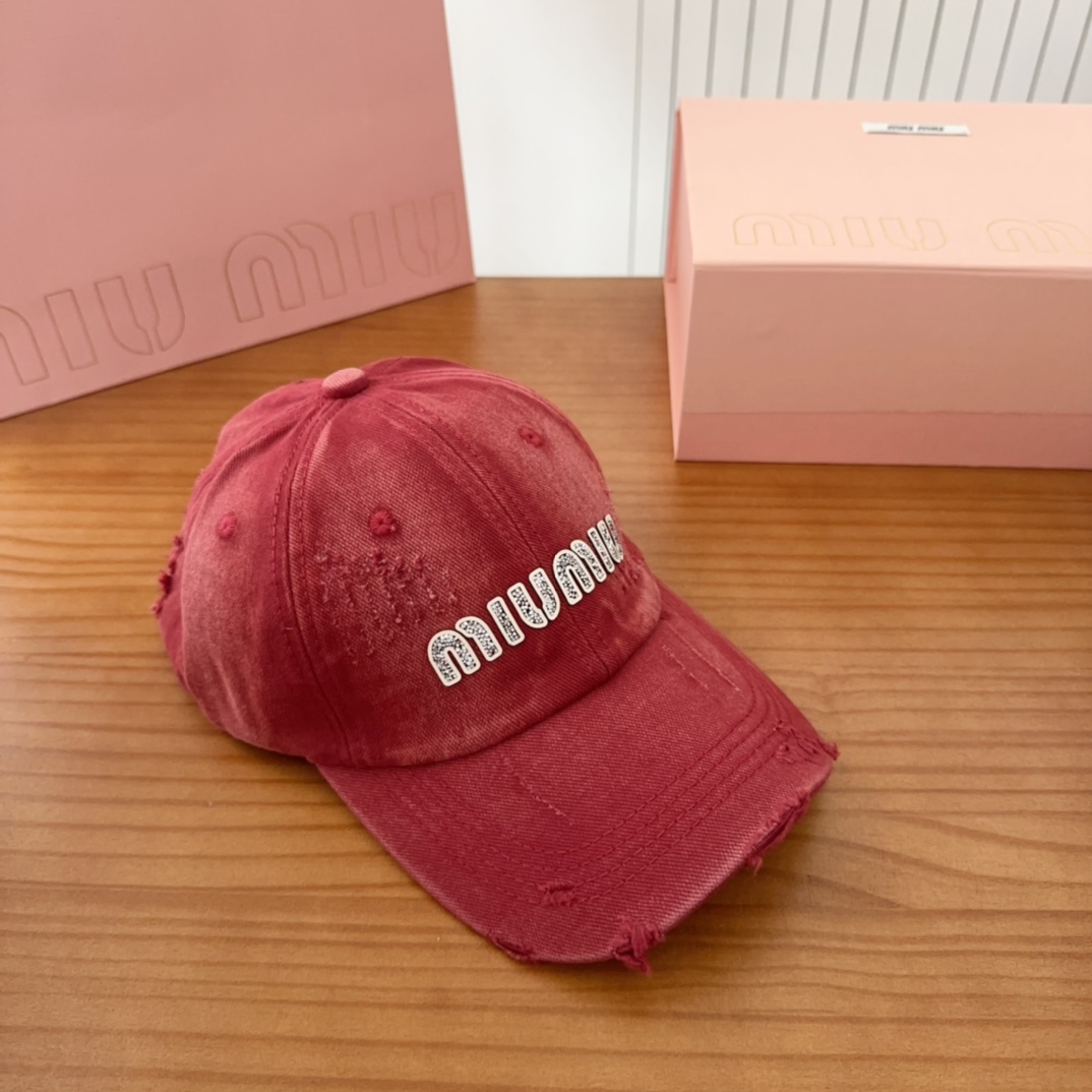 [TOP] Miu Miu Baseball Cap - Red