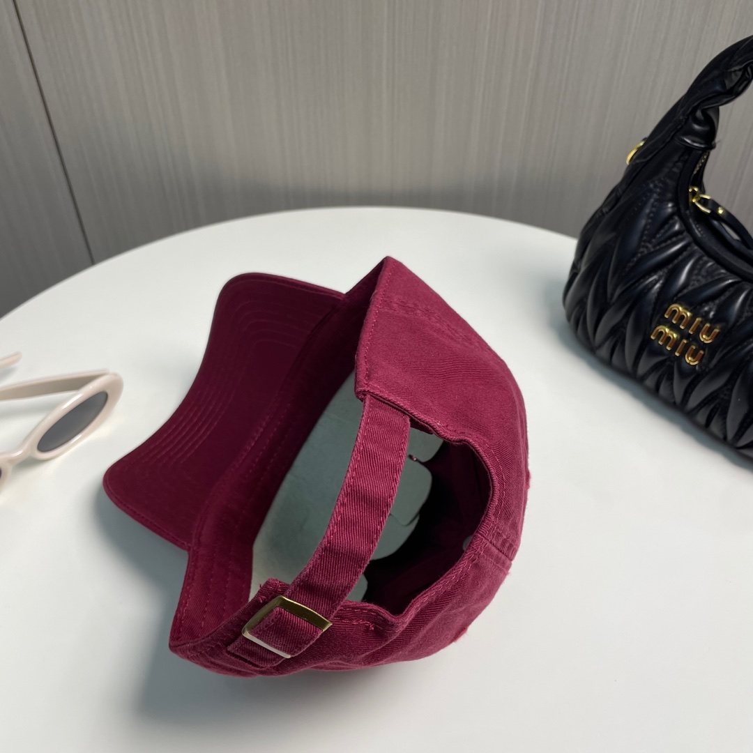 [TOP] Miu Miu Baseball Cap - Red