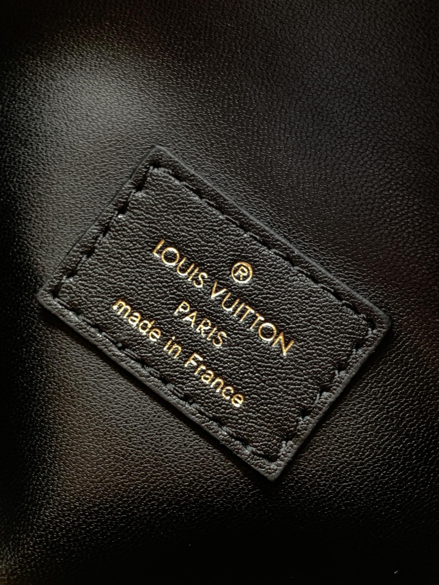 [TOP] Louis Vuitton LV Side Trunk Handbag  18 x 12.5 x 8cm - Apricot