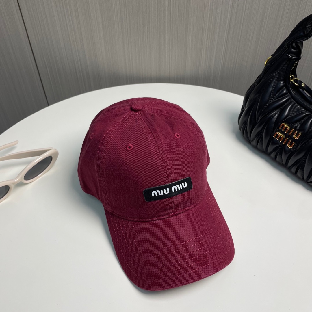 [TOP] Miu Miu Baseball Cap - Red