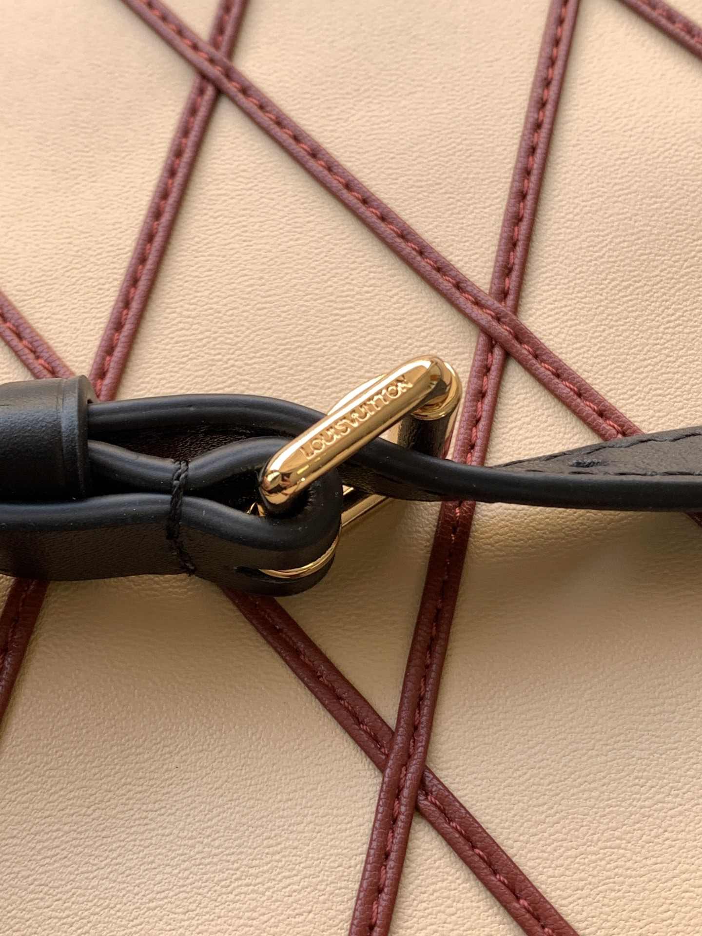 [TOP] Louis Vuitton LV Side Trunk Handbag  18 x 12.5 x 8cm - Apricot