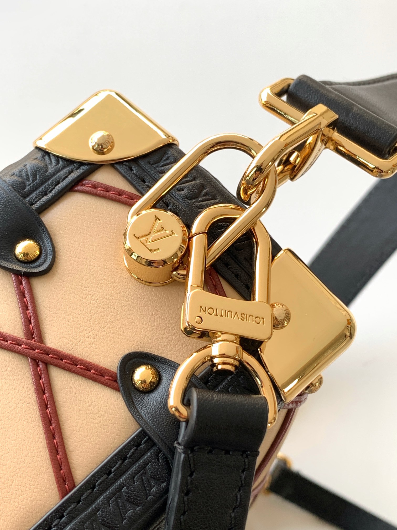 [TOP] Louis Vuitton LV Side Trunk Handbag  18 x 12.5 x 8cm - Apricot