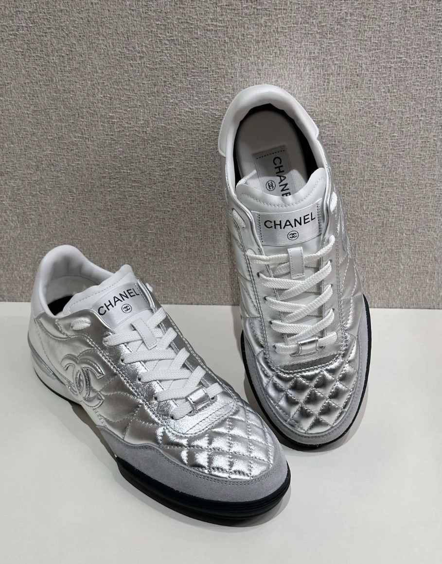 [TOP] CHANEL CC Sneakers - 4 Color