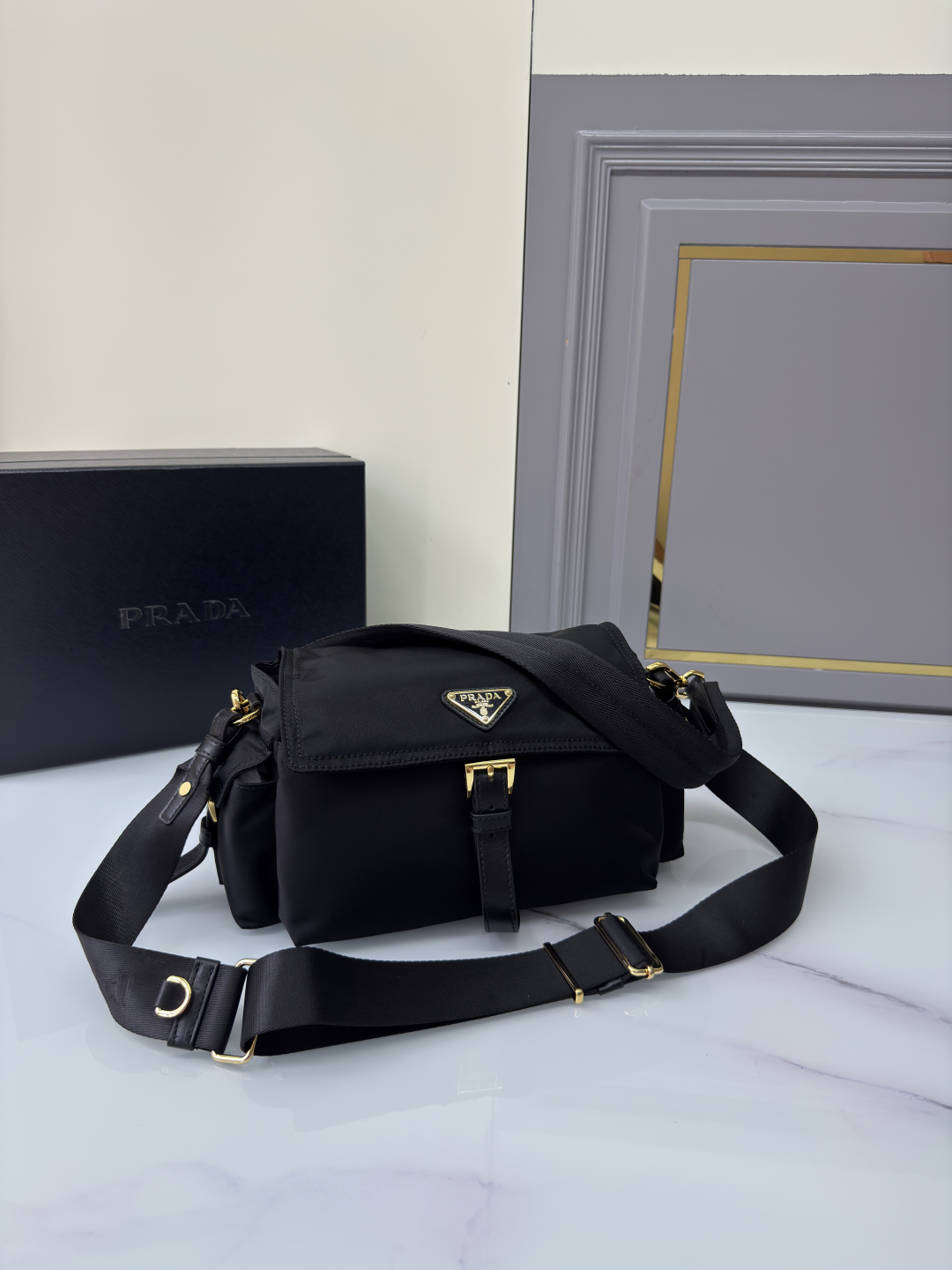 [TOP] PRADA Explore Messenger Bag Re-Nylon 30x14x10cm/37.5x19x12cm - 2 Color