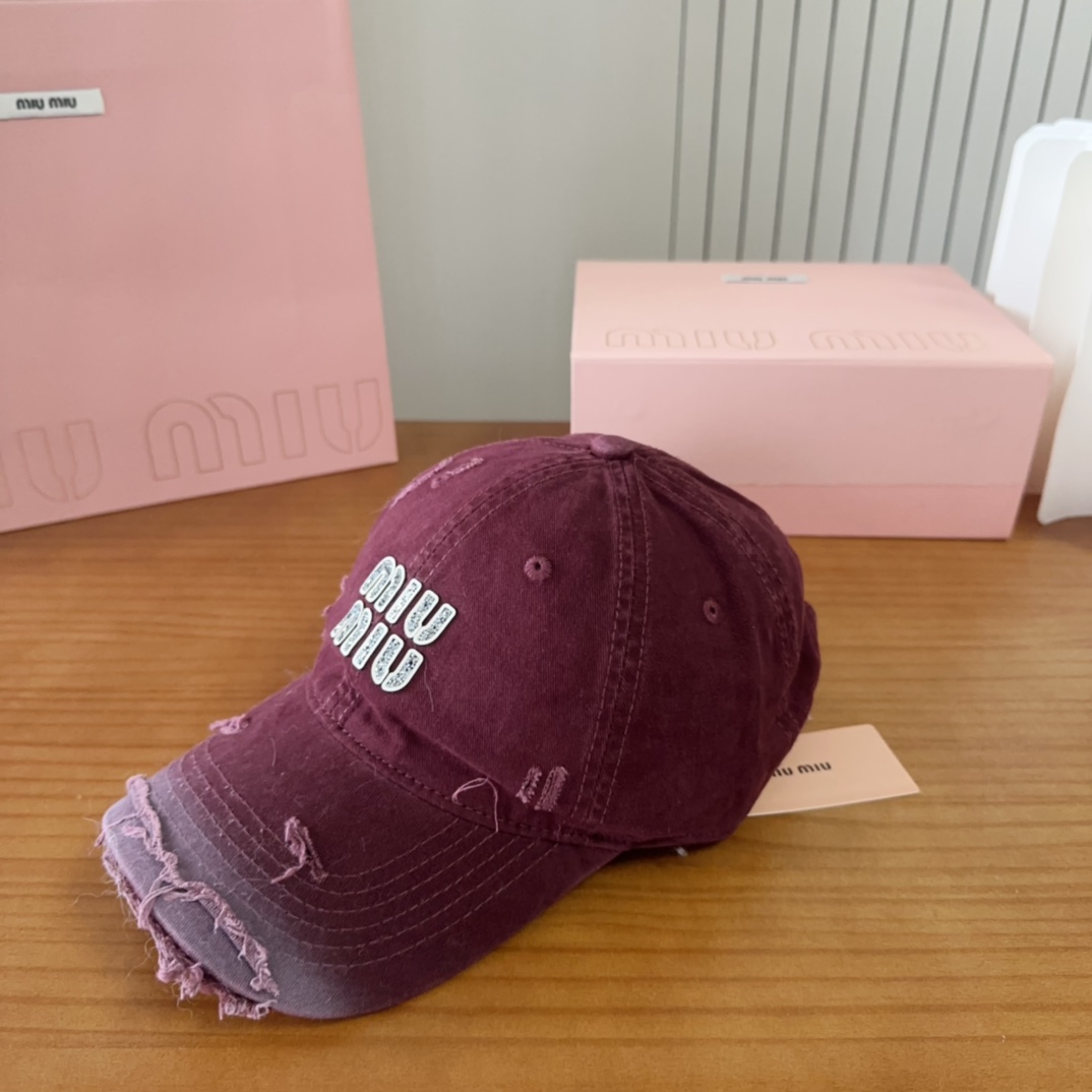 [TOP] Miu Miu Baseball Cap - Red