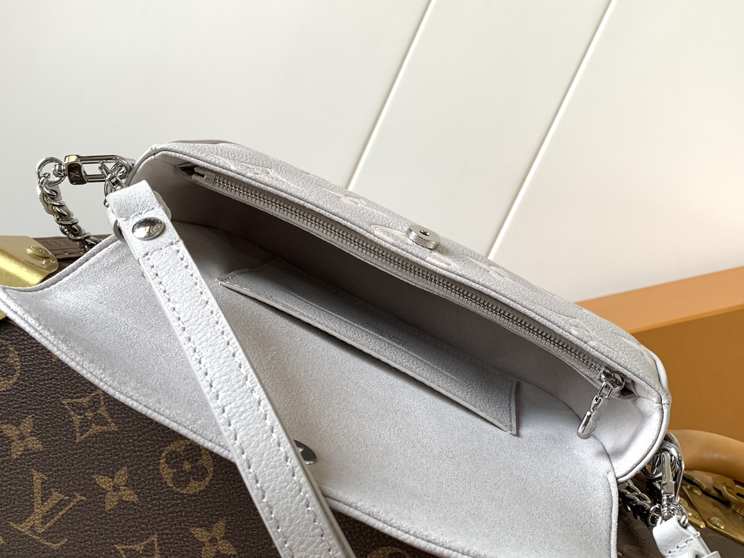 [TOP] Louis Vuitton LV Wallet On Chain Ivy Handbag 12 x 4.3 x 23.5  CM - Grey