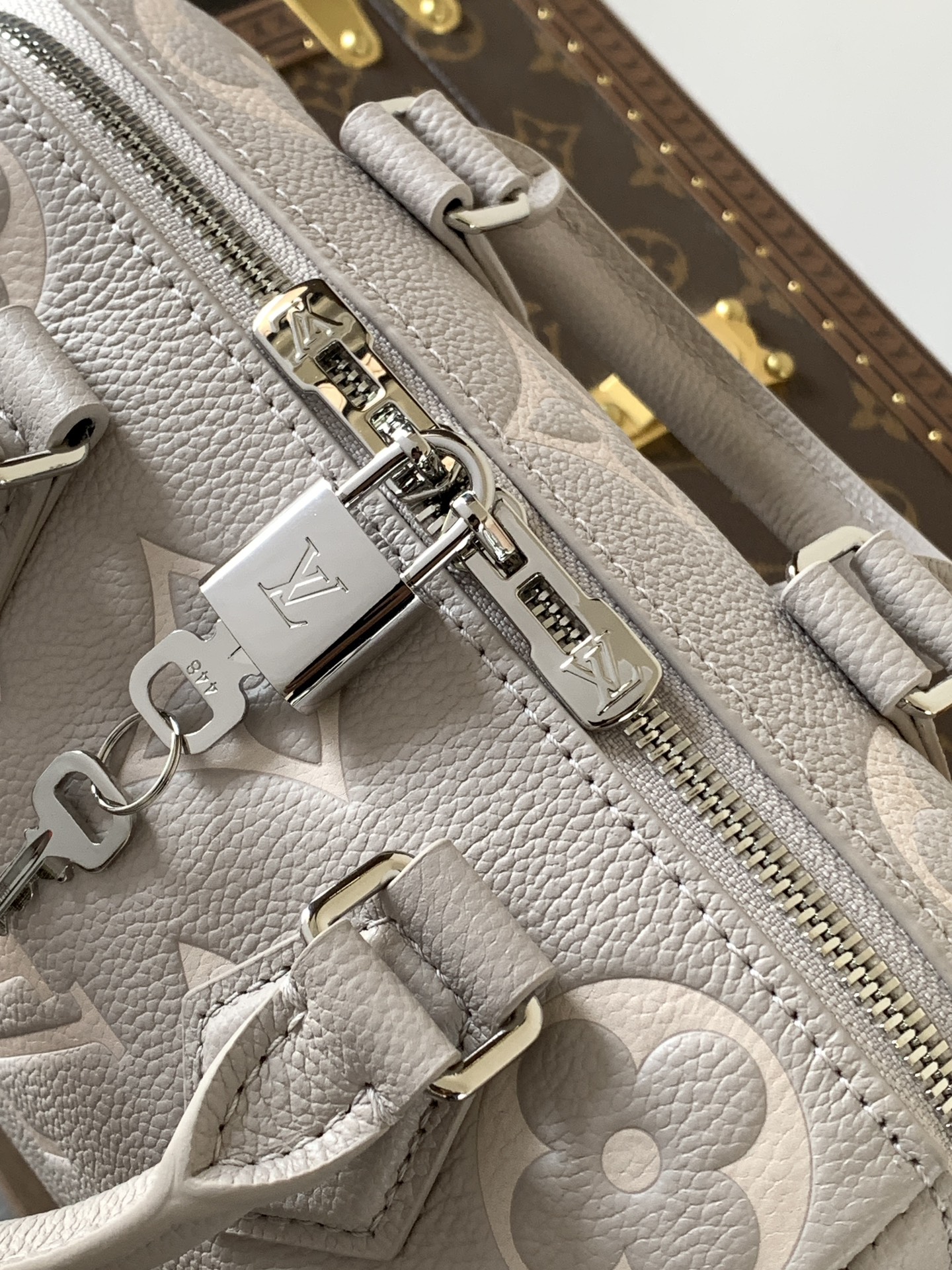 [TOP] Louis Vuitton LV Speedy Bandoulière 20 Bag Monogram Empreinte 20x13.5x12cm - Gray