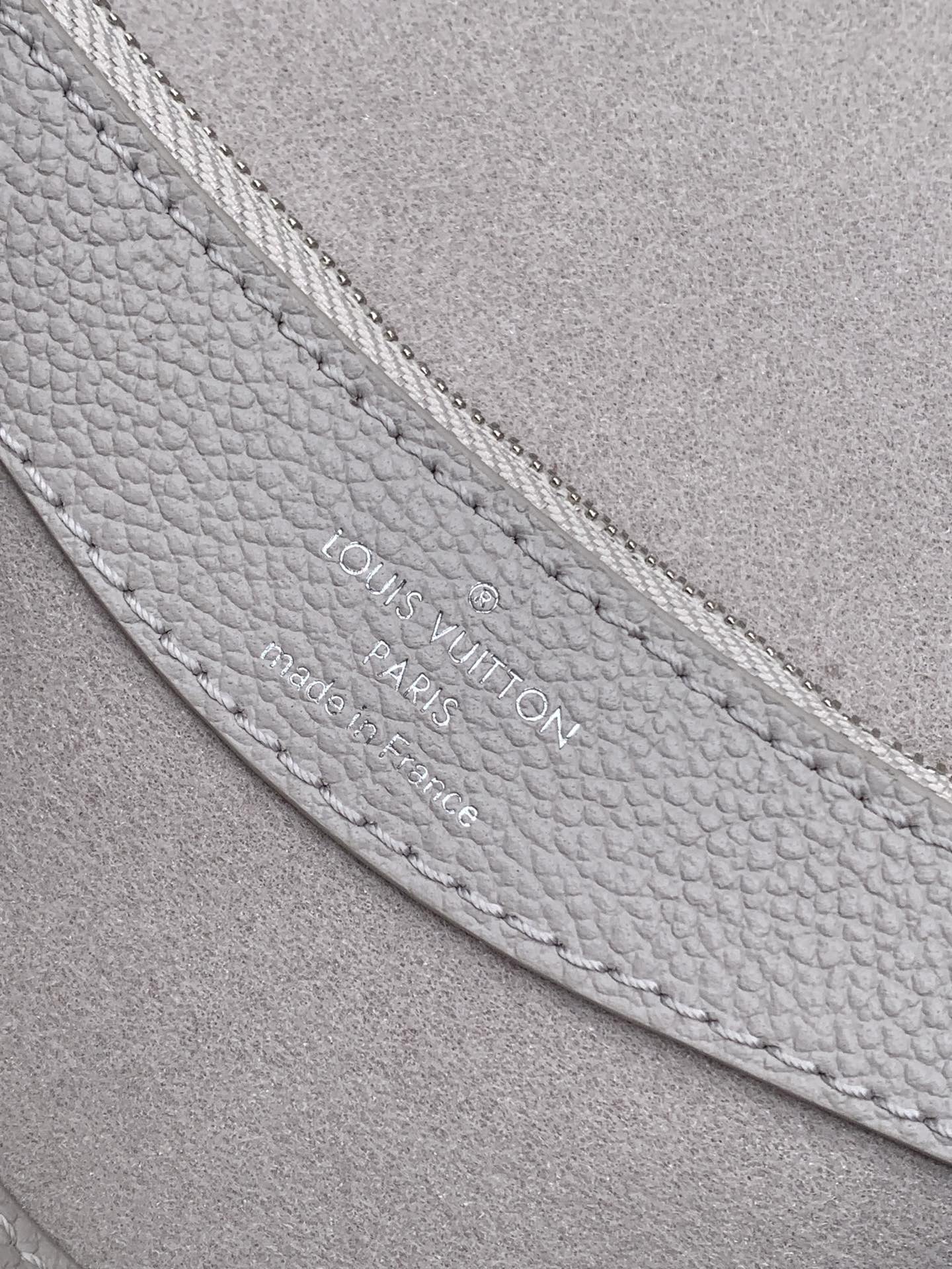 [TOP] Louis Vuitton LV Diane Bag Monogram Empreinte Leather 24x15x9cm - Gray