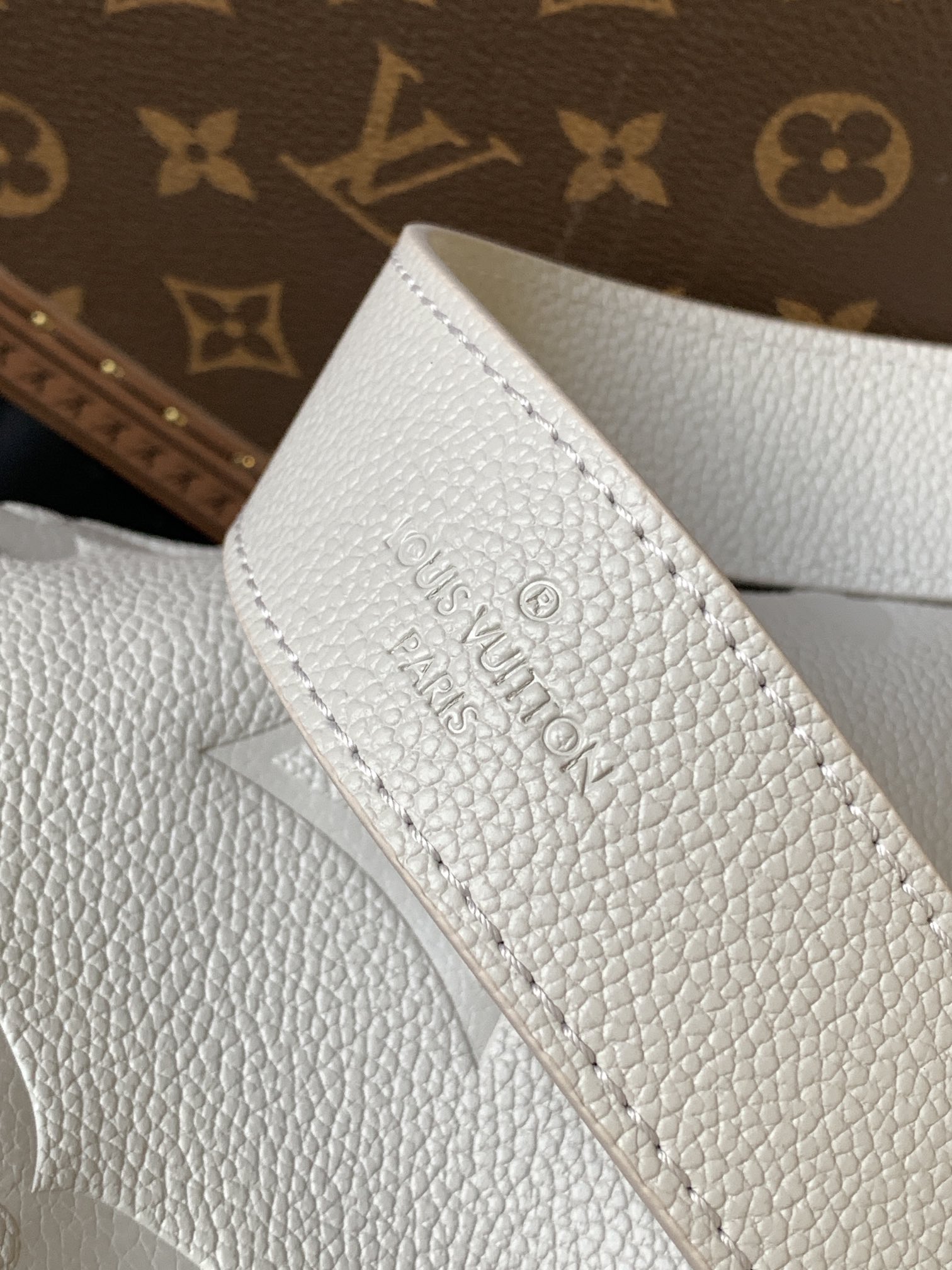 [TOP] Louis Vuitton LV Carryall Bag 29x24x12cm - Grey