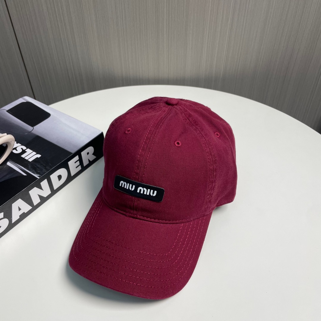 [TOP] Miu Miu Baseball Cap - Red