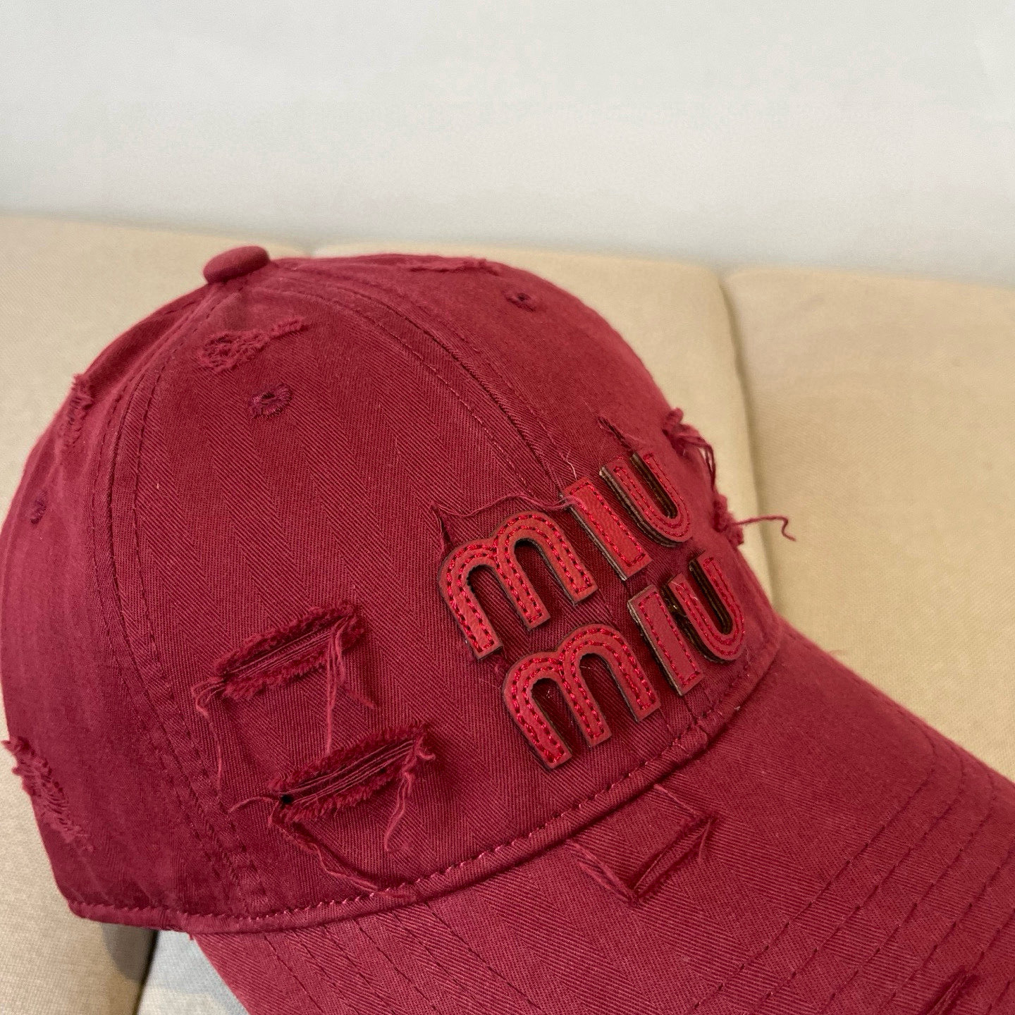 [TOP] Miu Miu Baseball Cap - Red