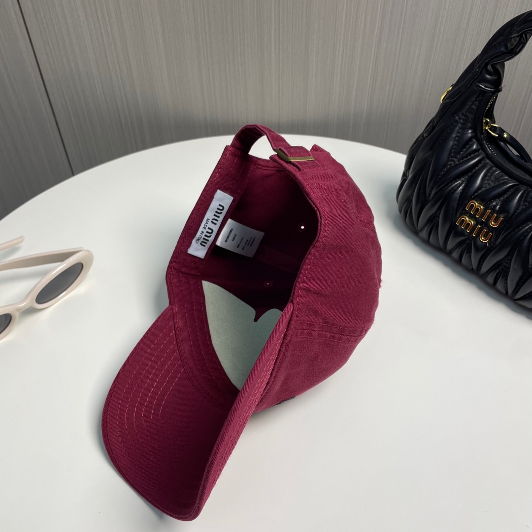 [TOP] Miu Miu Baseball Cap - Red