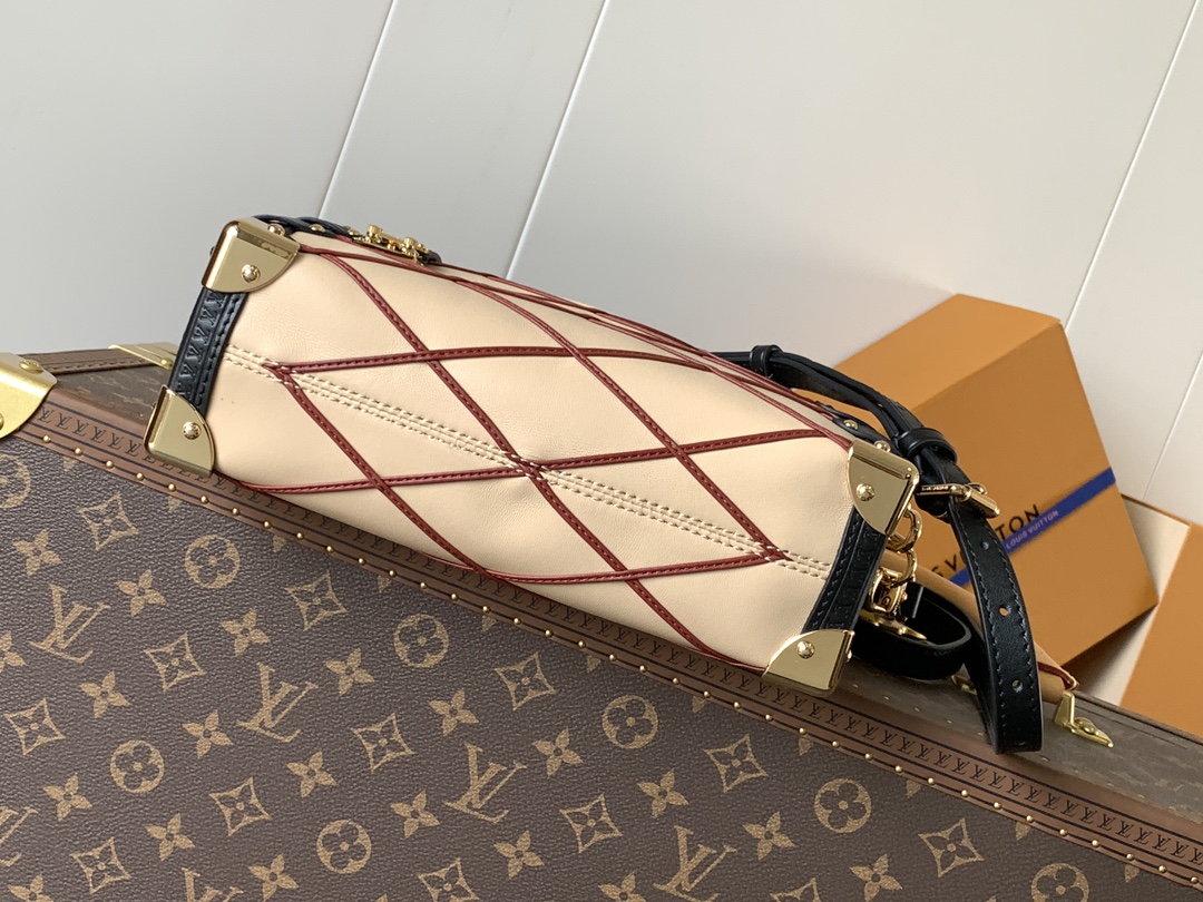 [TOP] Louis Vuitton LV Side Trunk Handbag  18 x 12.5 x 8cm - Apricot