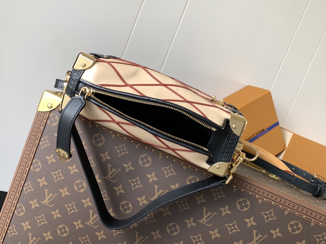 [TOP] Louis Vuitton LV Side Trunk Handbag  18 x 12.5 x 8cm - Apricot