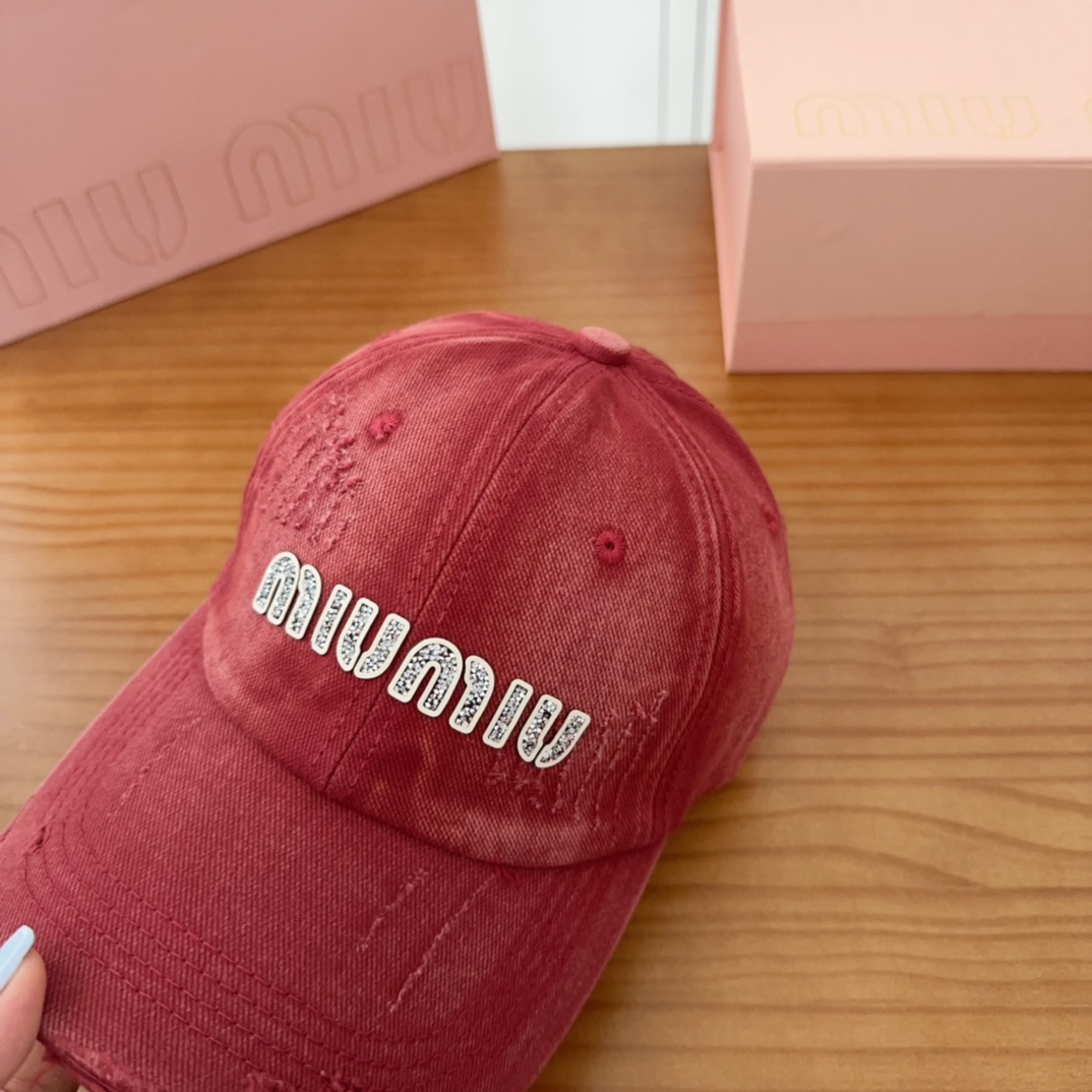 [TOP] Miu Miu Baseball Cap - Red