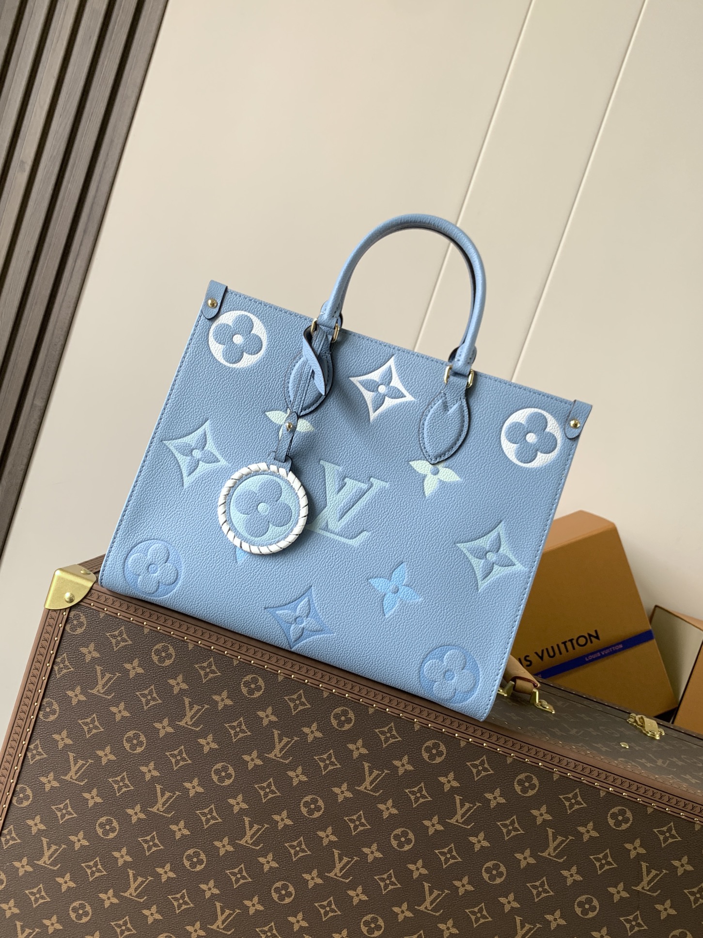 [TOP] Louis Vuitton LV  On The Go Handbag 34.0 x 26.0 x 13.0cm - Blue