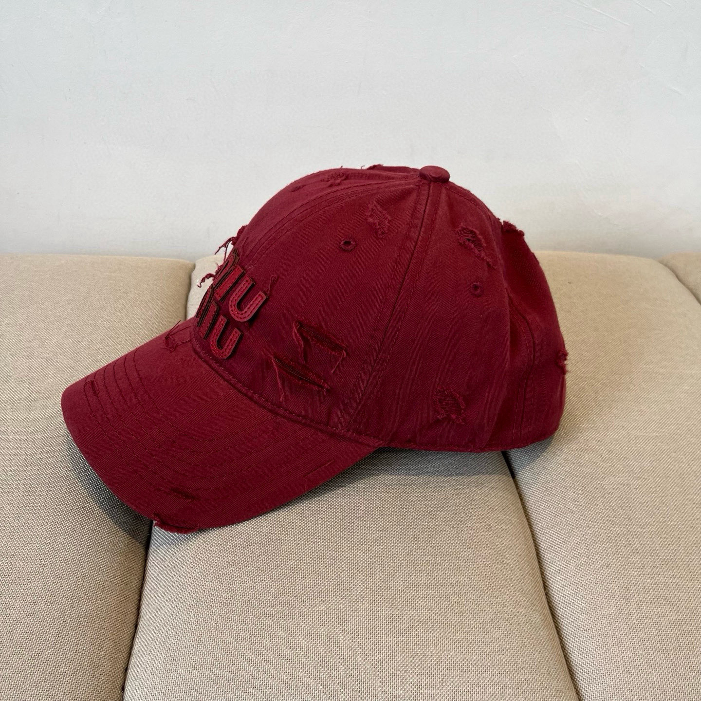 [TOP] Miu Miu Baseball Cap - Red