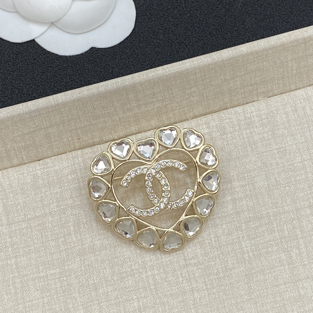 [TOP] CHANEL CC Brooch - Gold