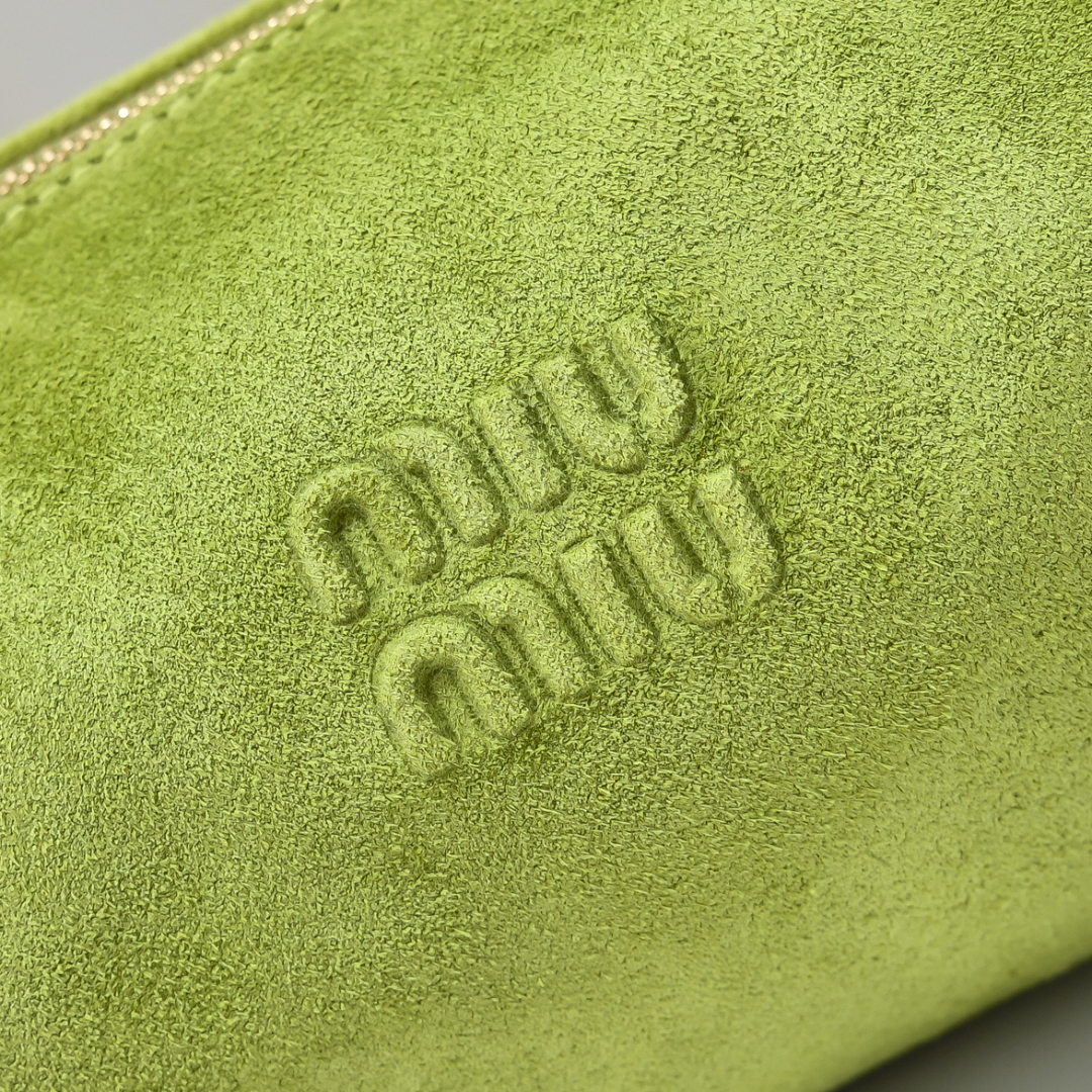 [TOP] Miu Miu Leather Handbag 21.5 x 9 x 9cm - Green