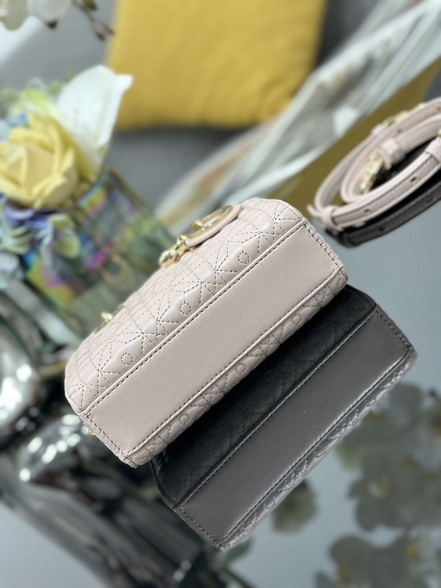 [TOP] Christian Dior Soft Lambskin Lucky Star Lady D-Joy Bag 16 x 9 x 5 cm - Pink&GHW