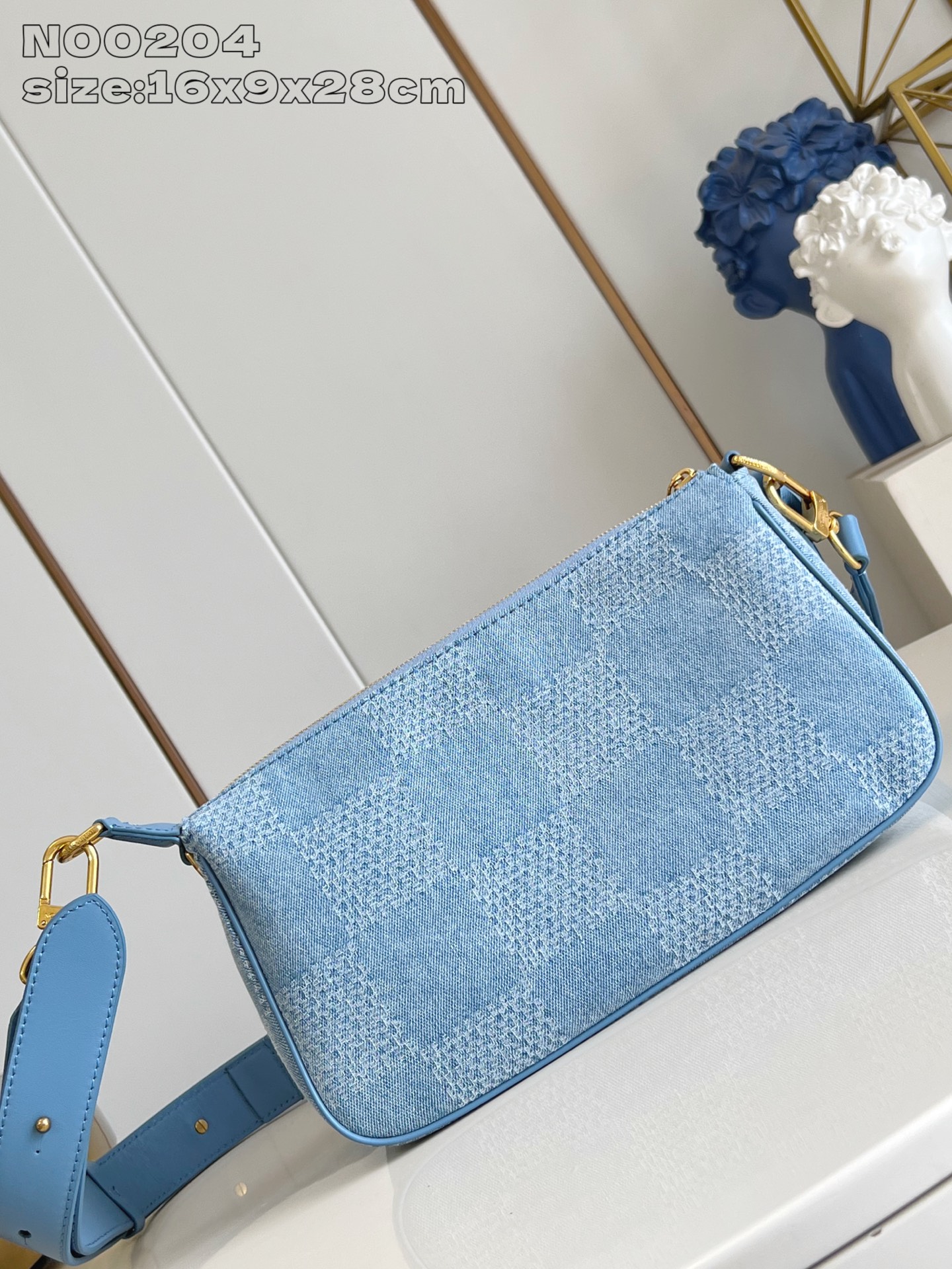 [TOP] Louis Vuitton LV Pochette Accessoire XL  Handbag 16.5 x 9 x 28 cm - Blue